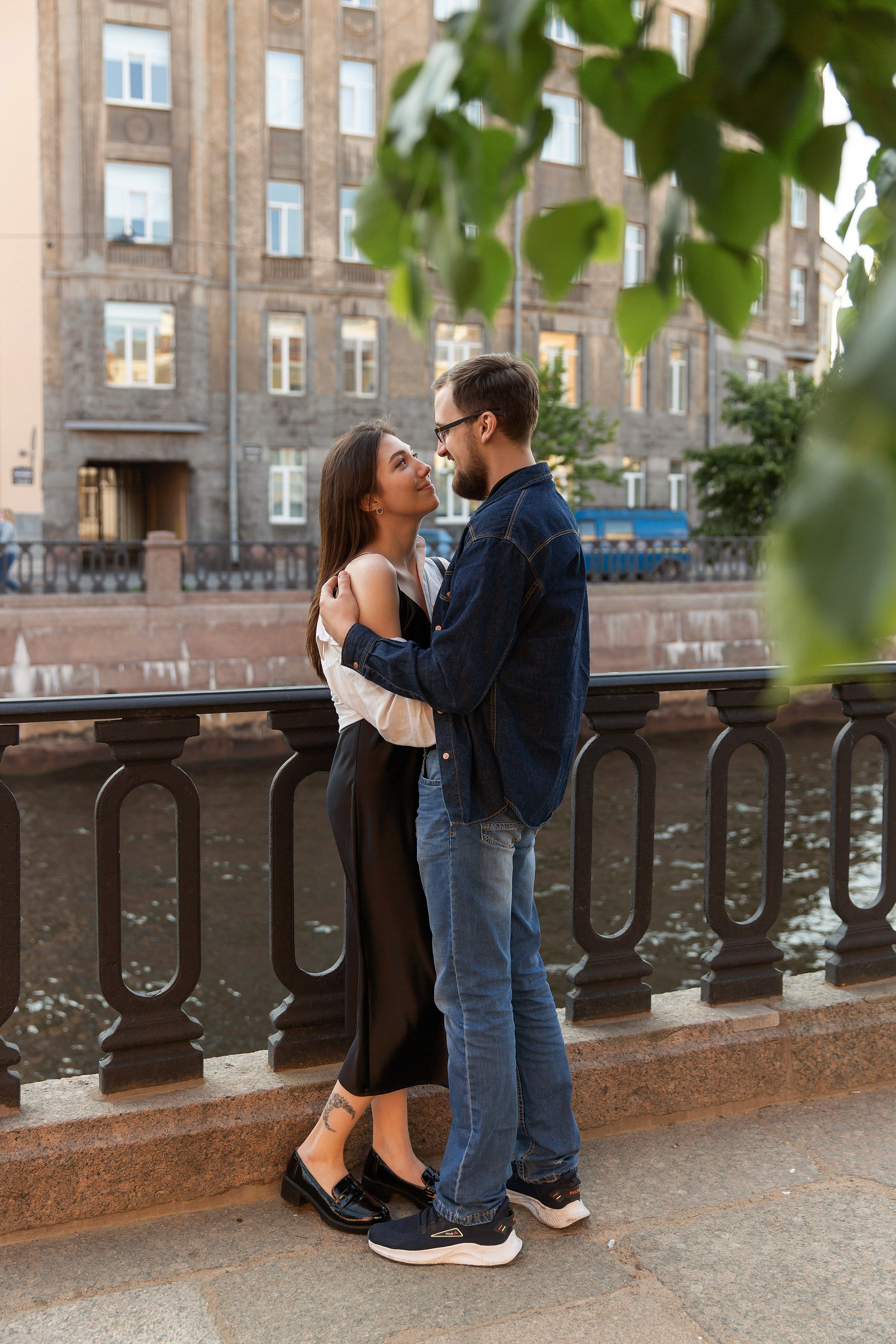 Фотосессия истории любви в центре Петербурга. Свадебный и портретный фотограф в Санкт-Петербурге Надежда Чечулина