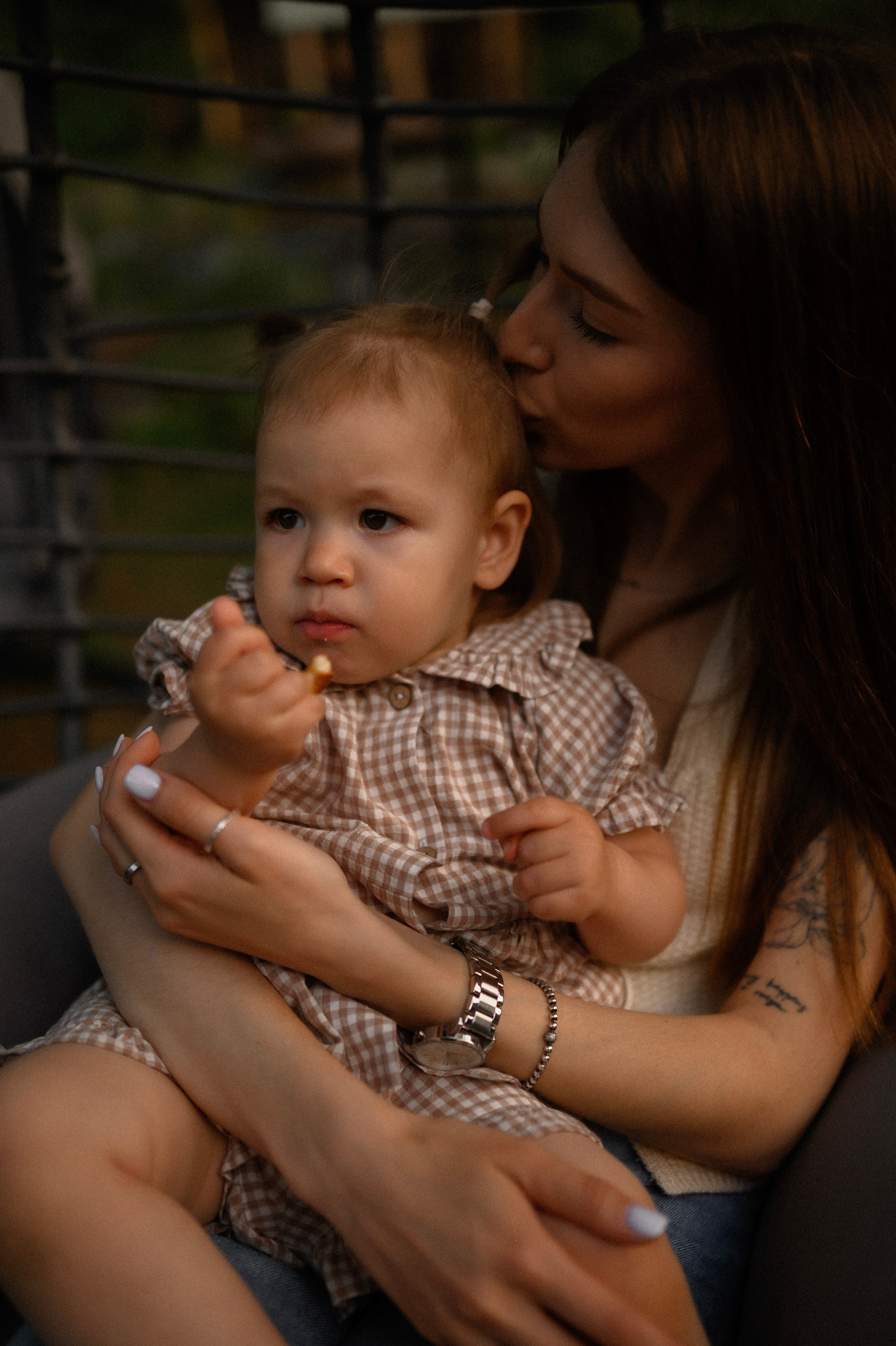 Надя и Алиса в ресторане Кедр. Семейный и свадебный lifestyle-фотограф в Москве Мария Петрова