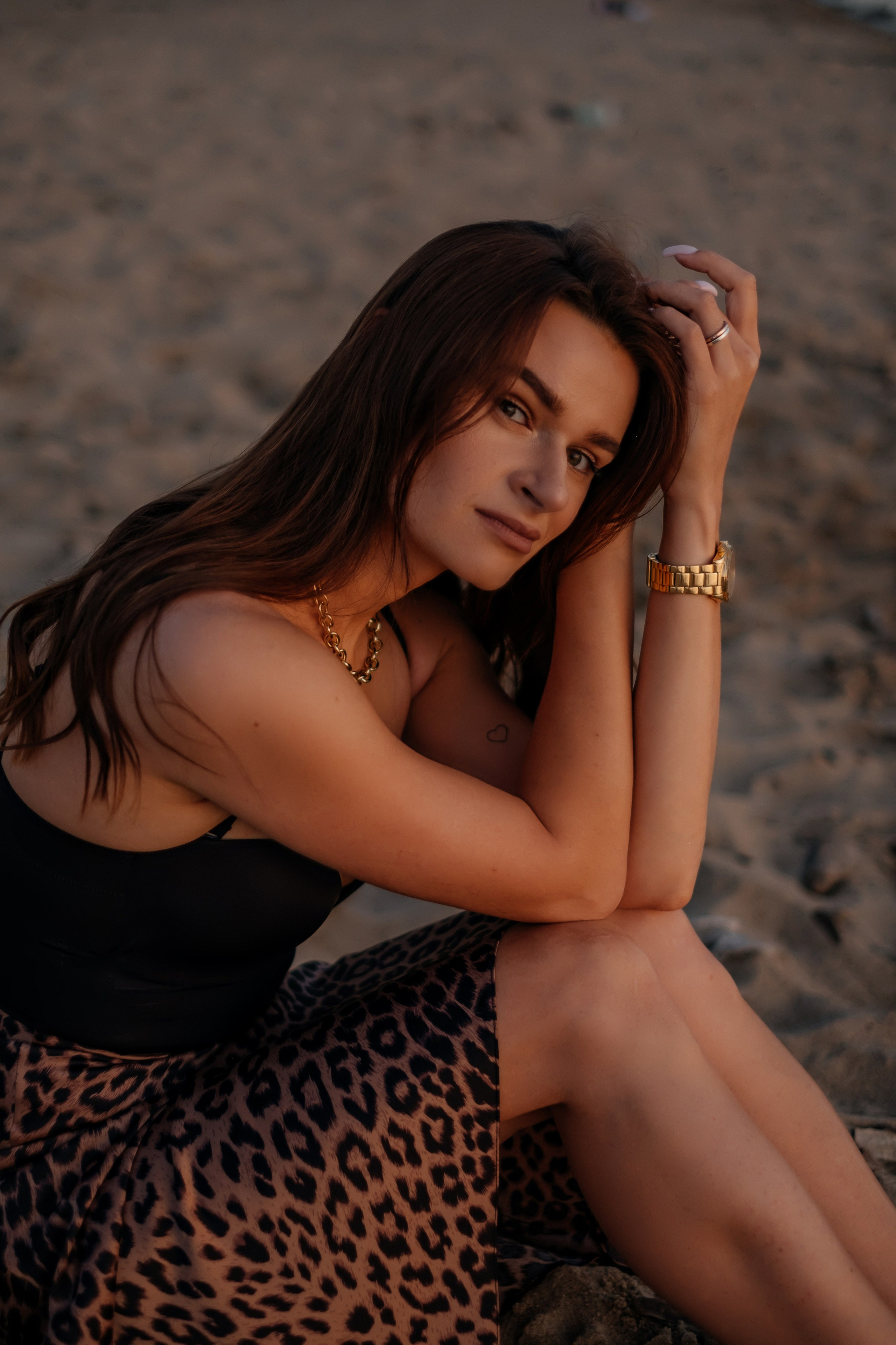 Катя с дочками на берегу. Фотограф в Новосибирске Диана Ильиных