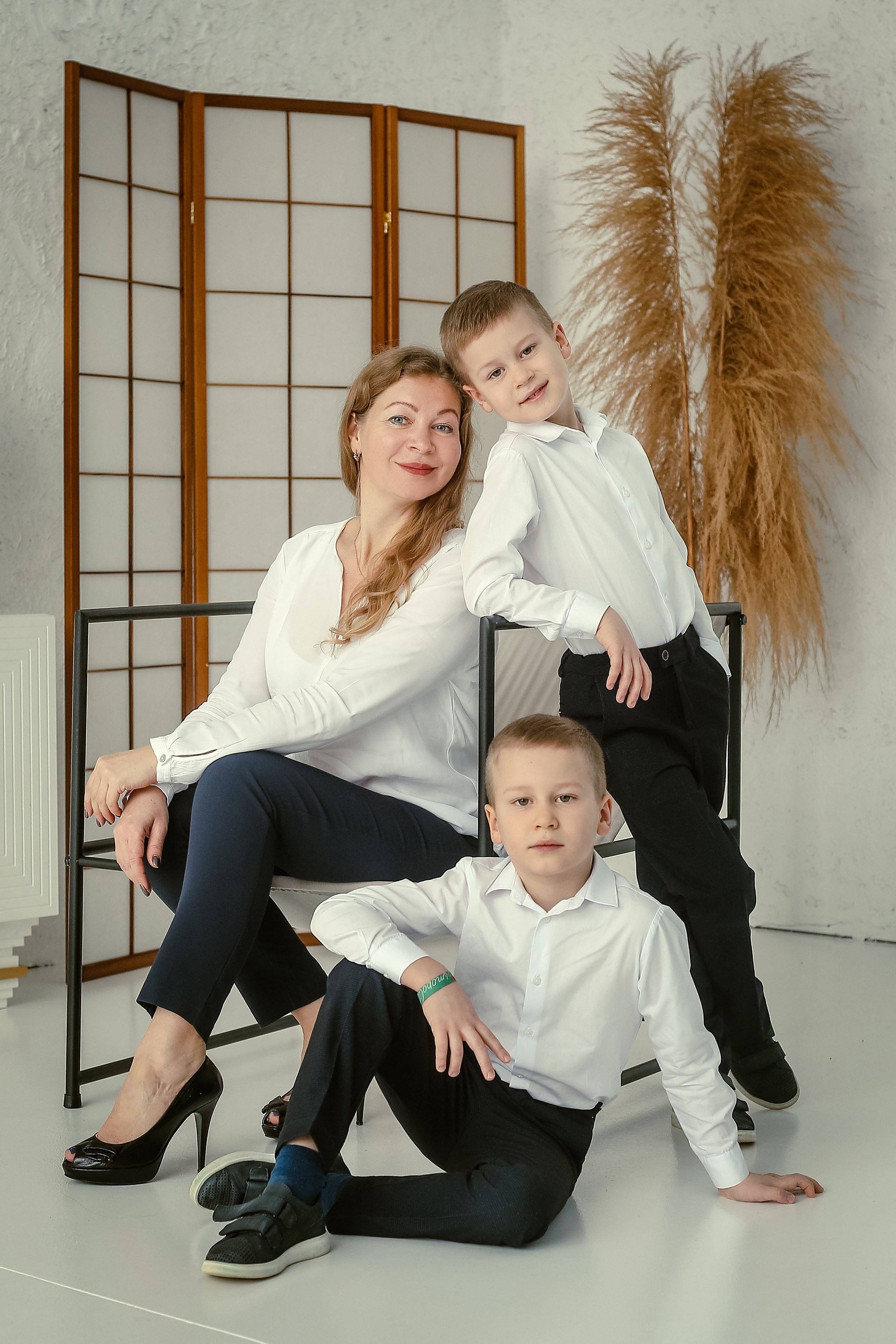 Аня с сыновьями. Фотограф Гавриленко Светлана