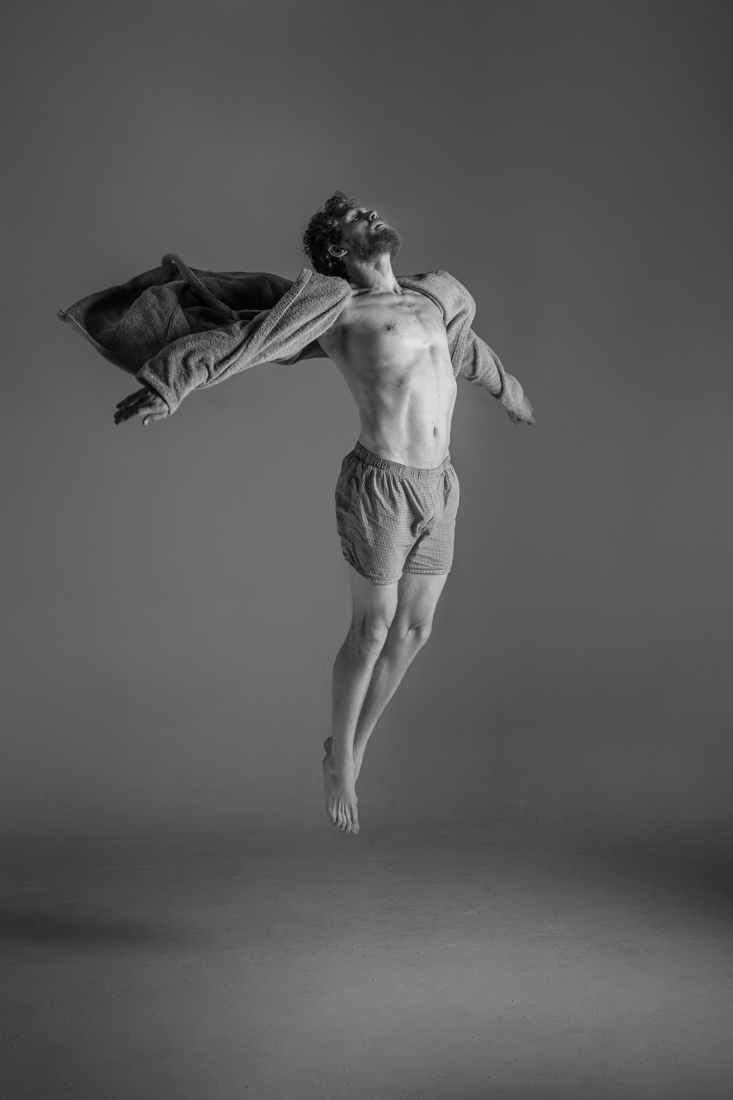 Виктор Хориняк. Виктор Кривогуз — российский портретный фотограф