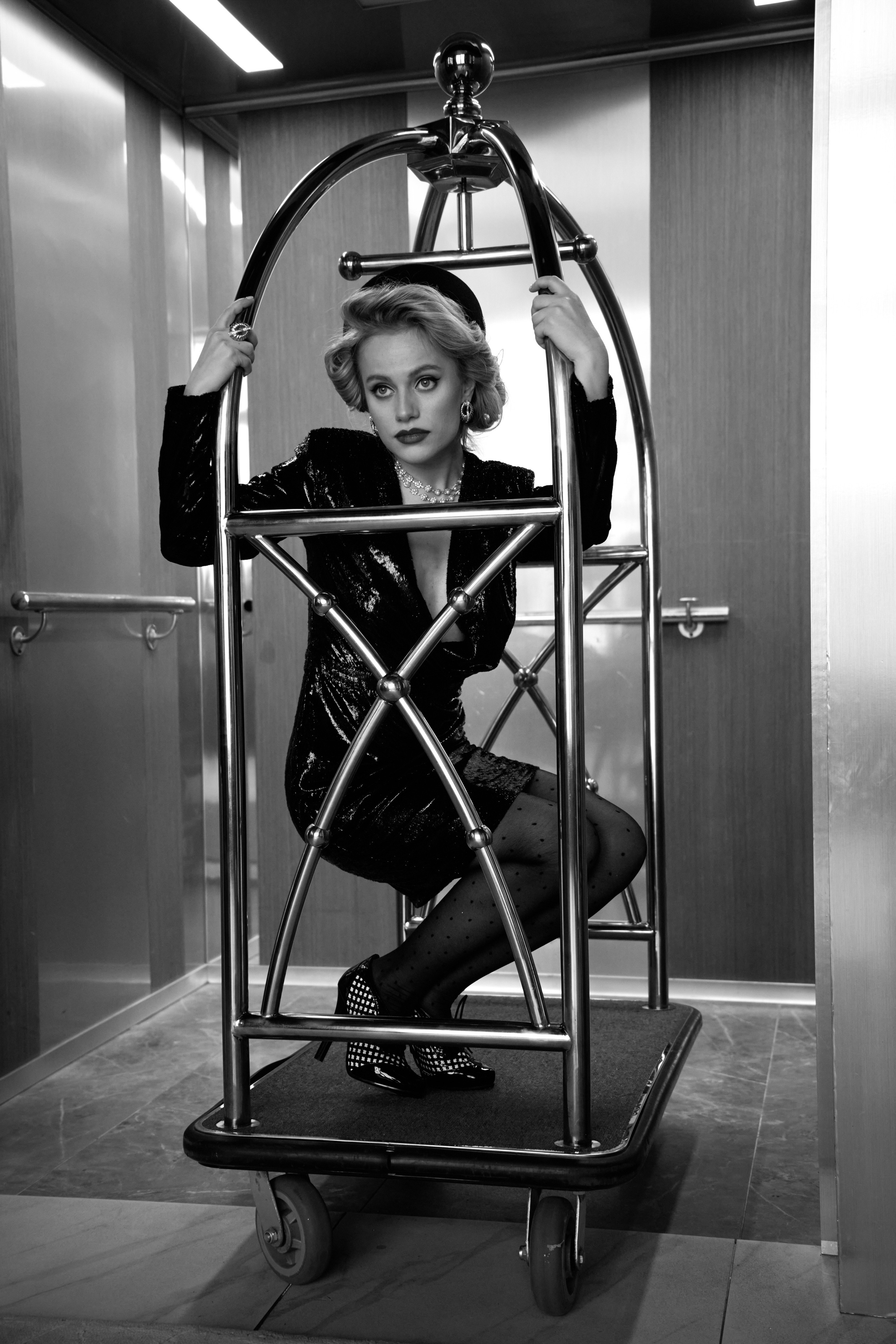 Виктория Клинкова. Виктор Кривогуз — российский портретный фотограф