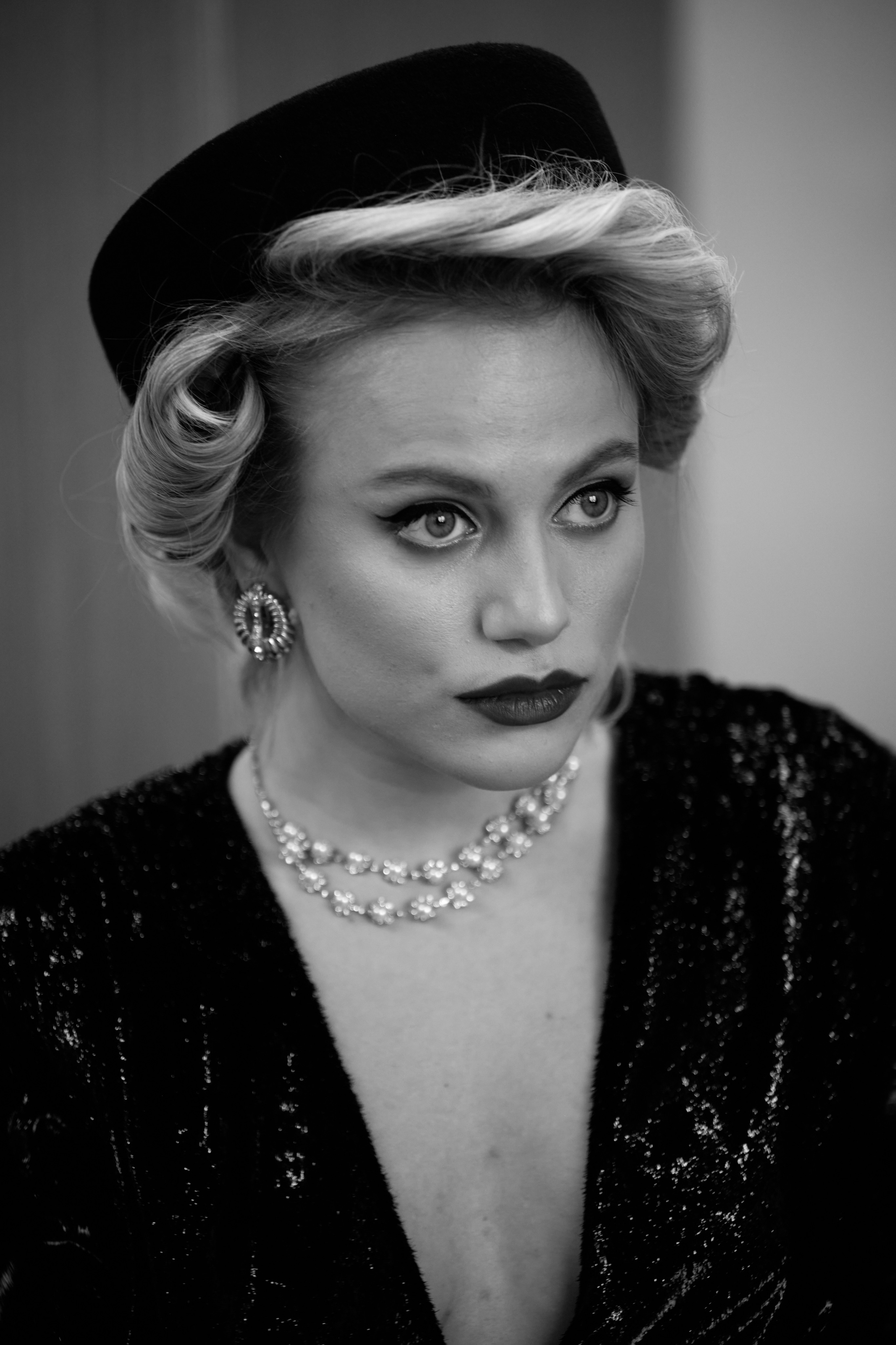 Виктория Клинкова. Виктор Кривогуз — российский портретный фотограф