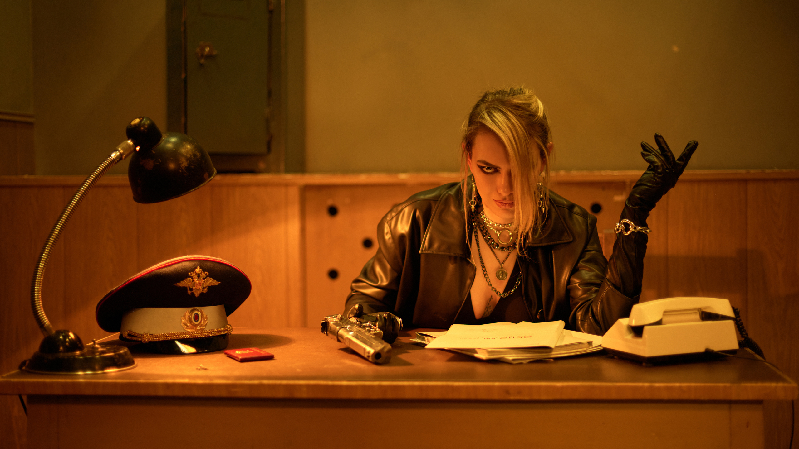 КПЗ. Виктор Кривогуз — российский портретный фотограф