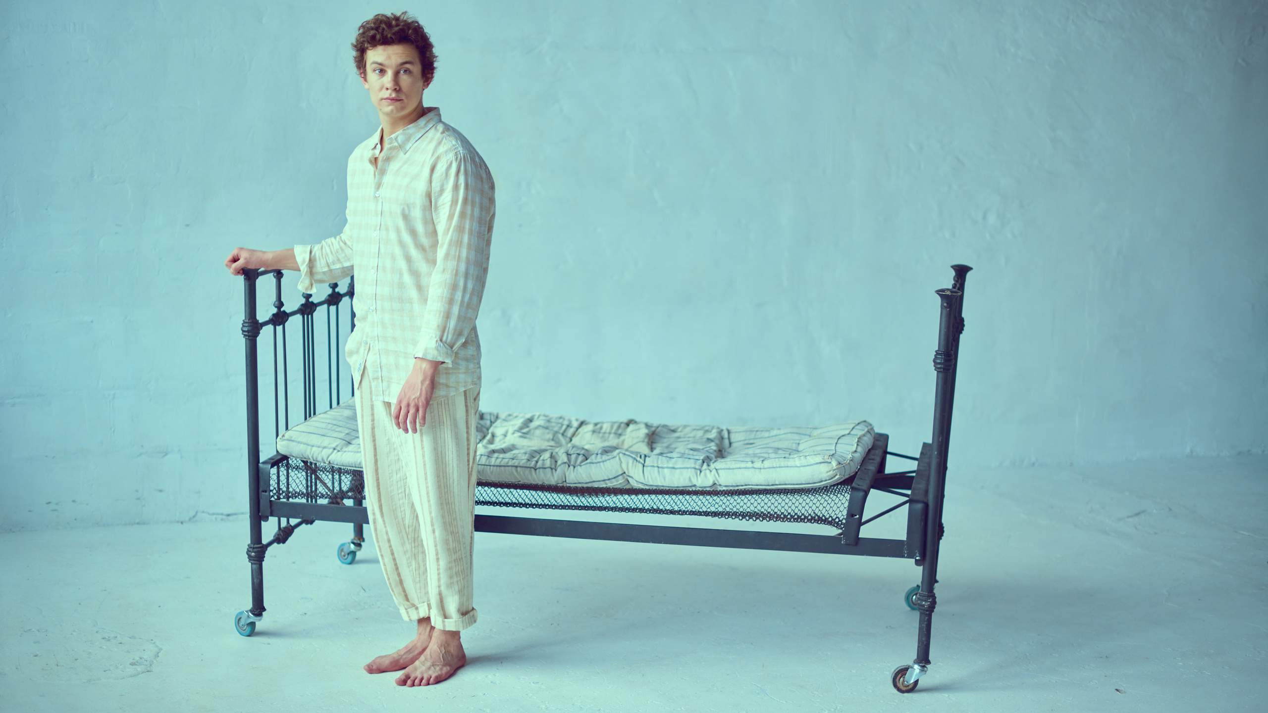 Капитан. Виктор Кривогуз — российский портретный фотограф