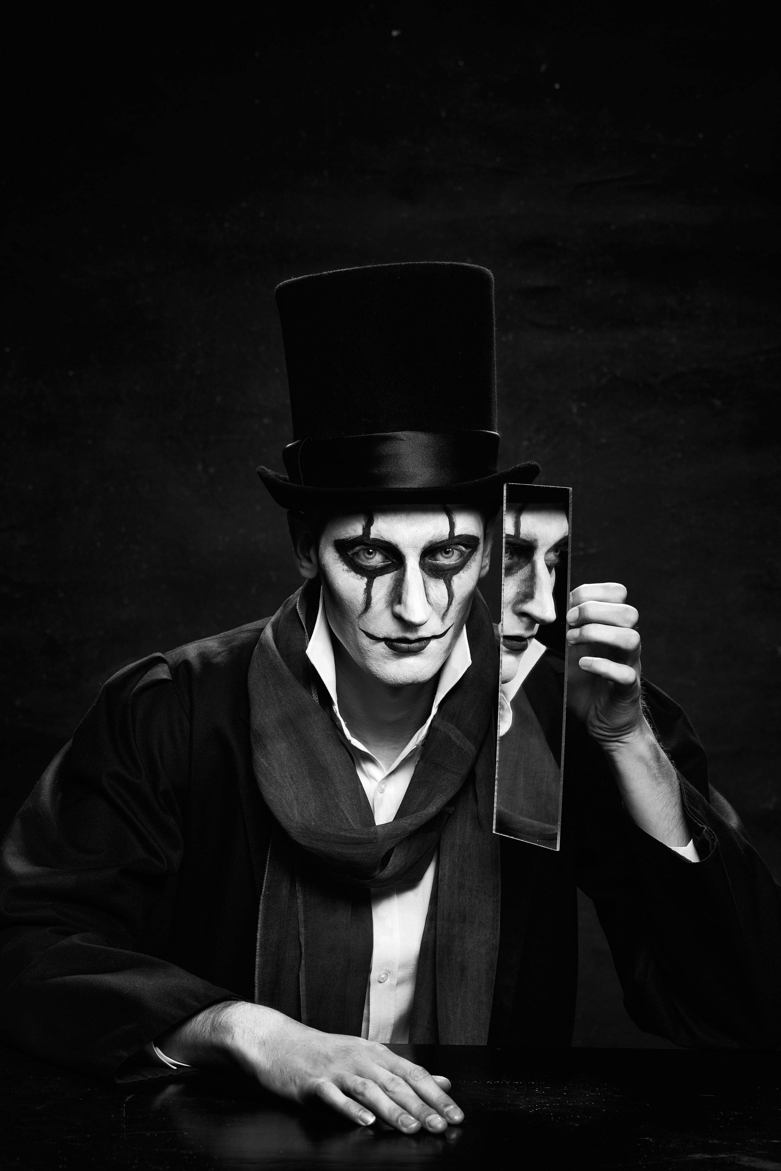 Роман. Виктор Кривогуз — российский портретный фотограф