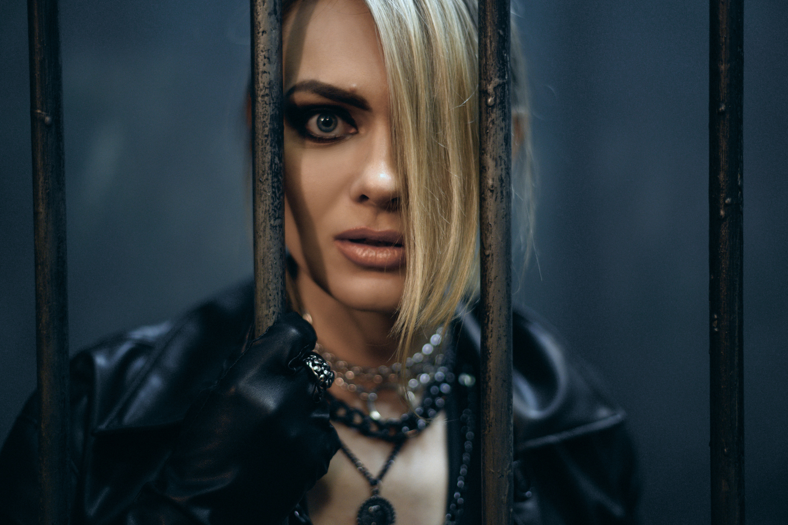 КПЗ. Виктор Кривогуз — российский портретный фотограф