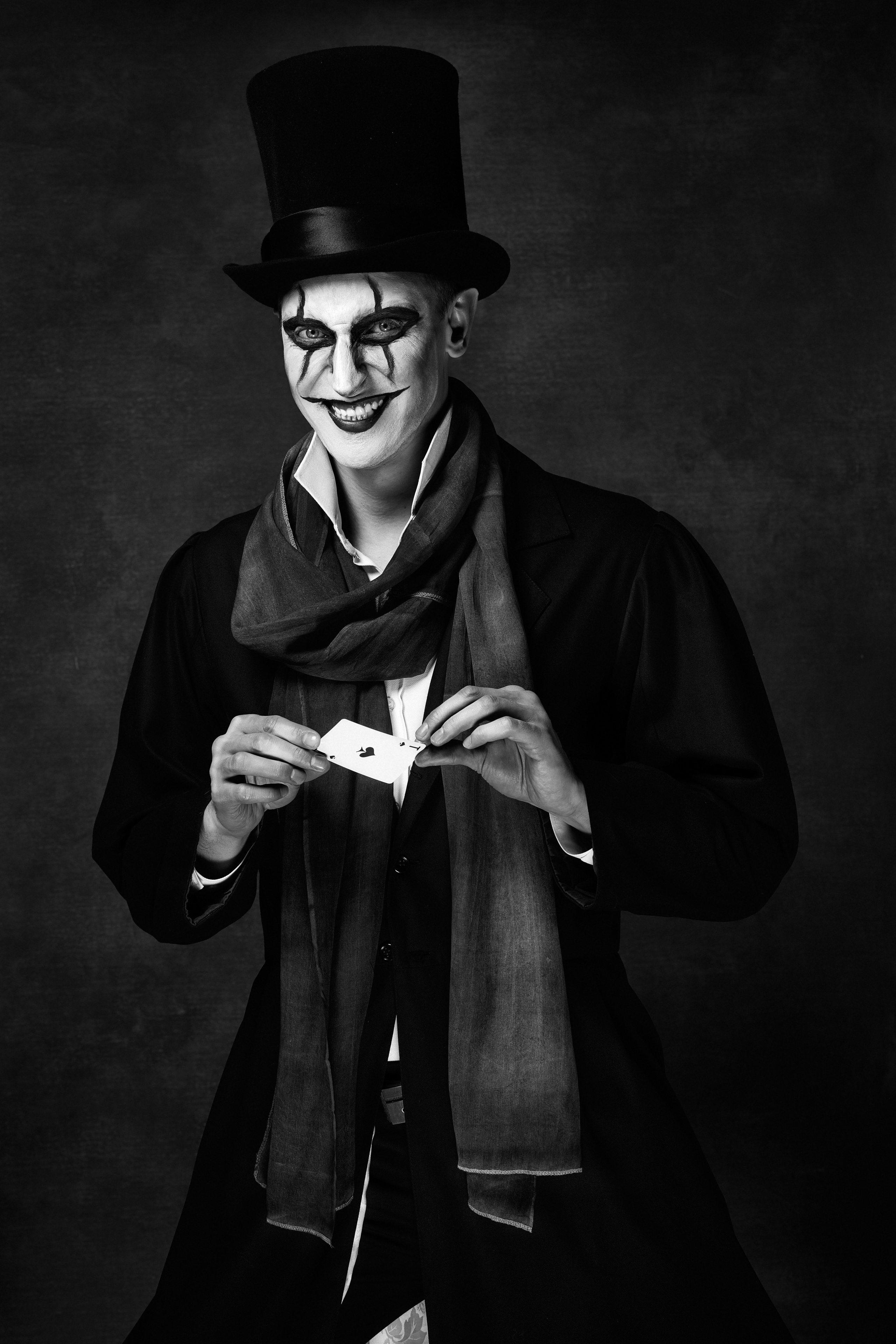 Роман. Виктор Кривогуз — российский портретный фотограф