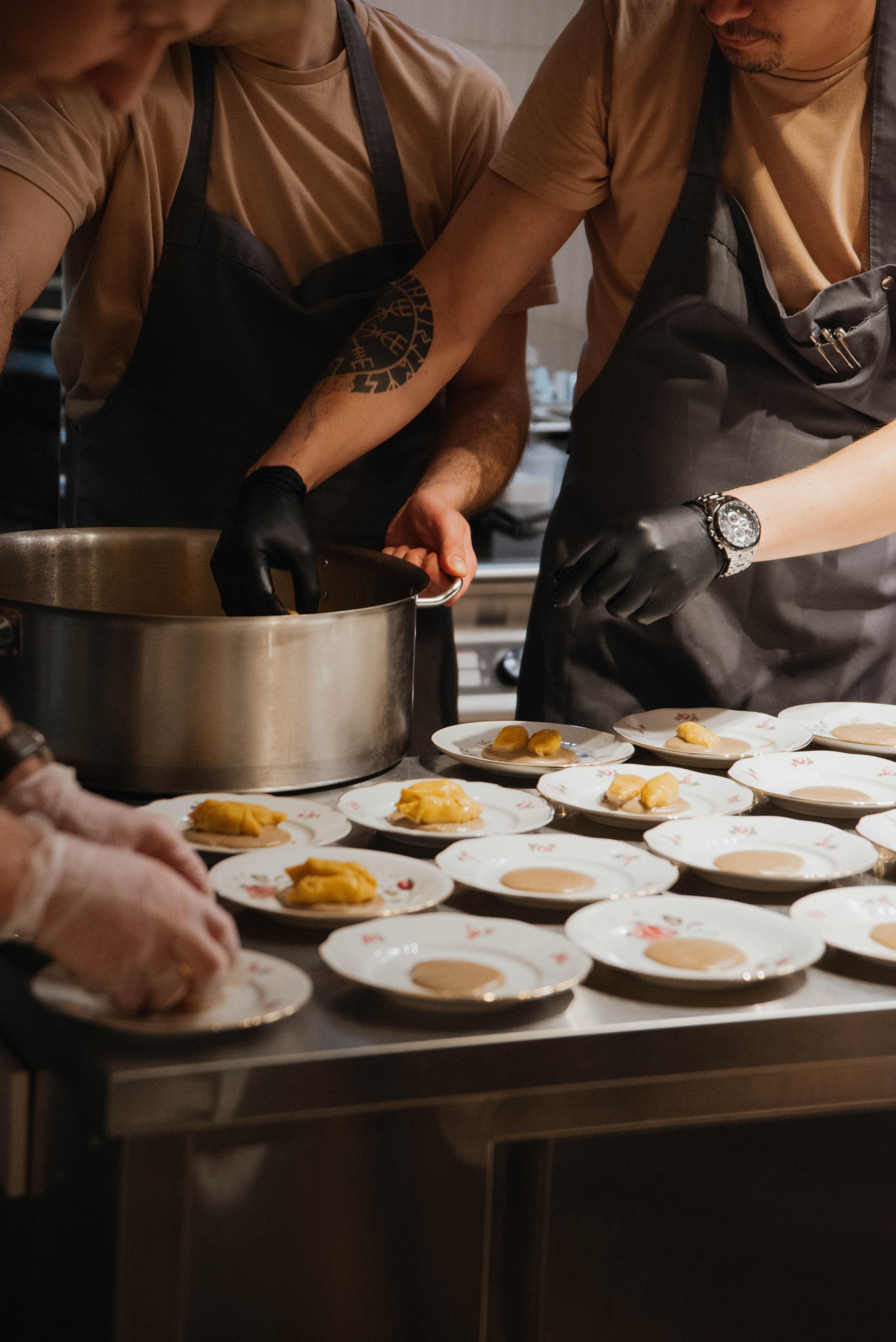 Шеф-тейбл в ресторане La Volte. Ксения Glossa. Портретный и репортажный фотограф в Самаре