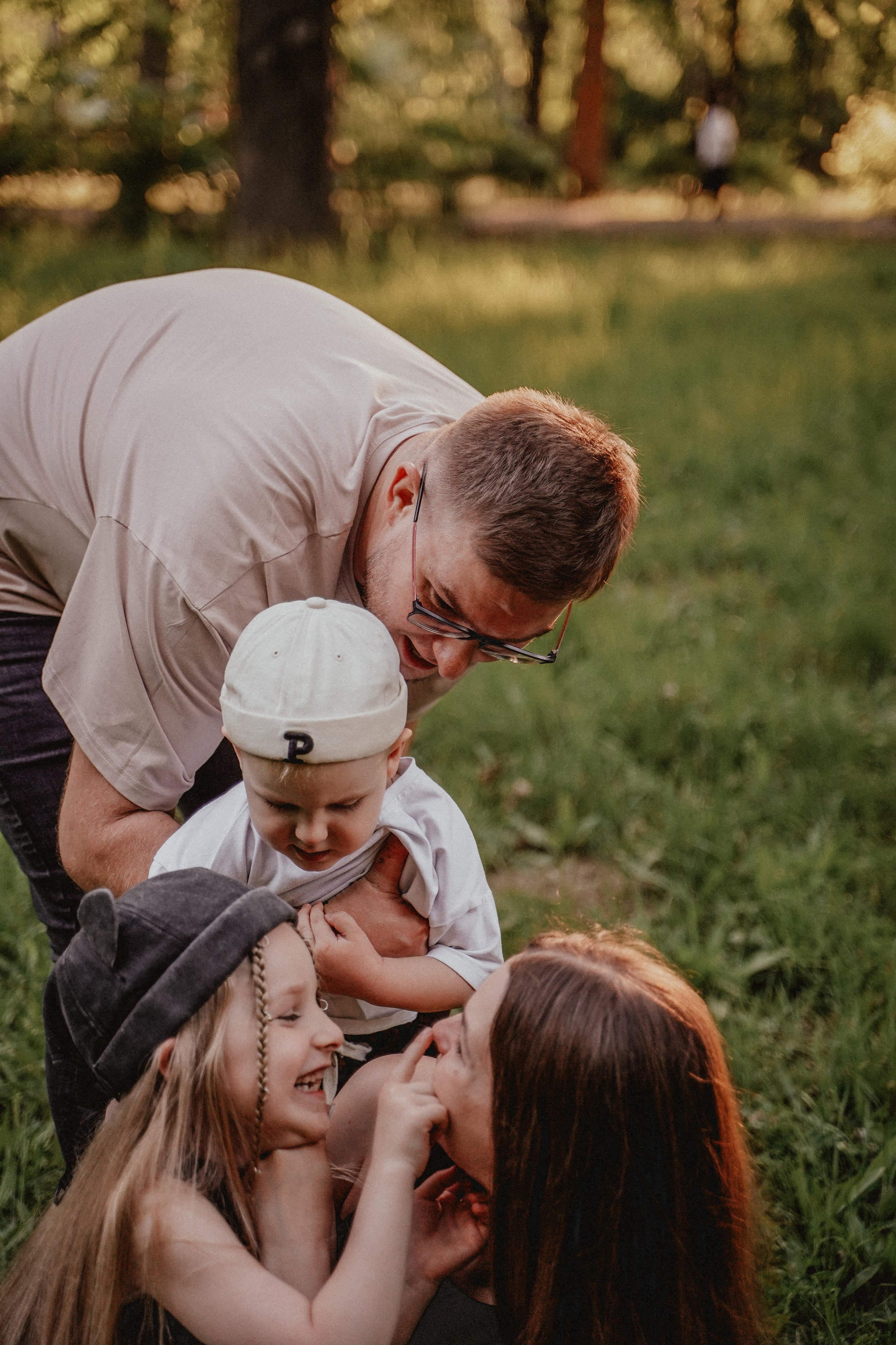Семейная фотосессия со скейтом и самокатом. Семейный и женский фотограф в Краснодаре Анастасия Приймак