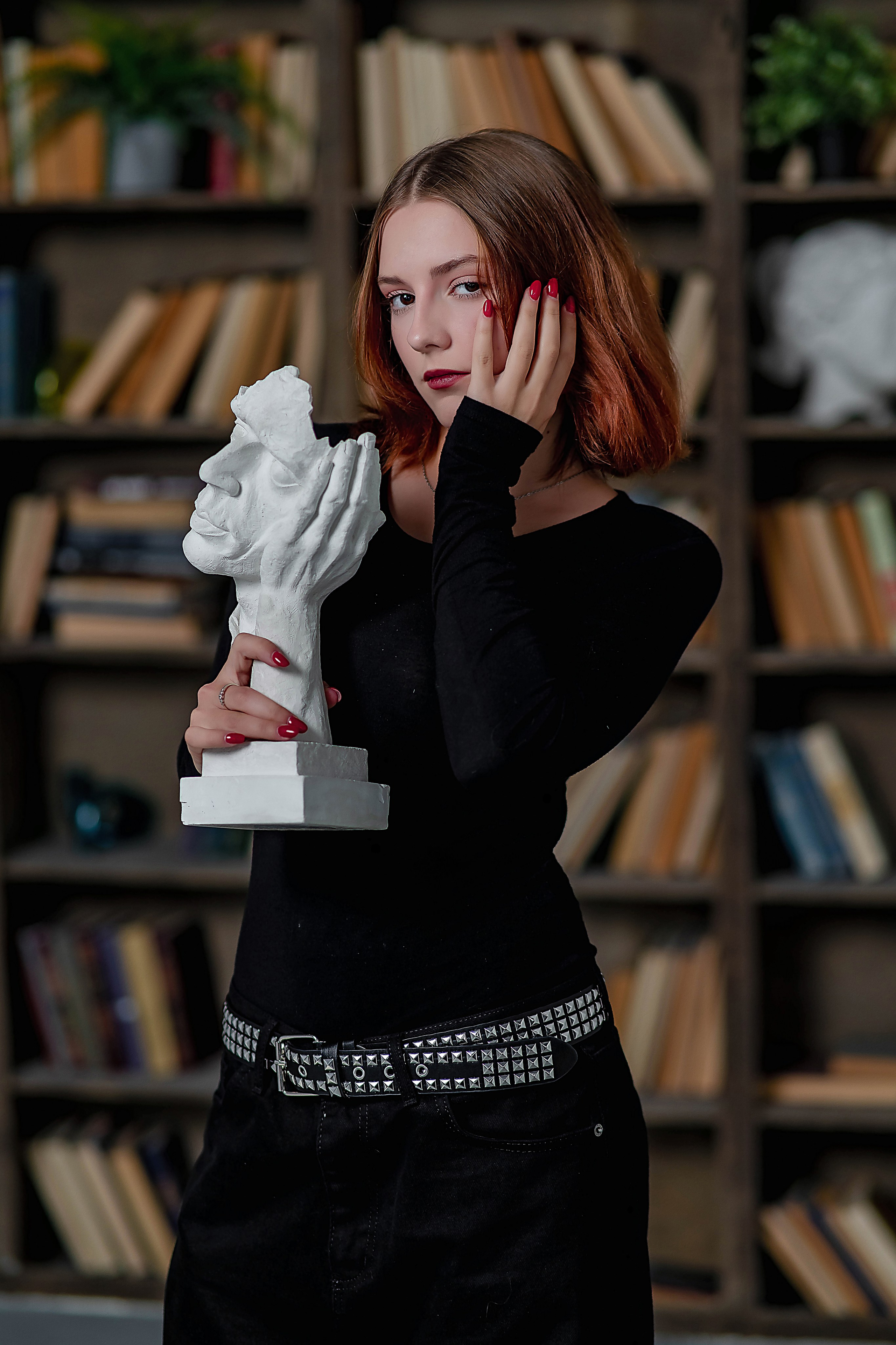 «Школьные годы» (до 120 страниц) для 1-4 и 5-9 классов. Современные Выпускные Альбомы в Ростове-на-Дону