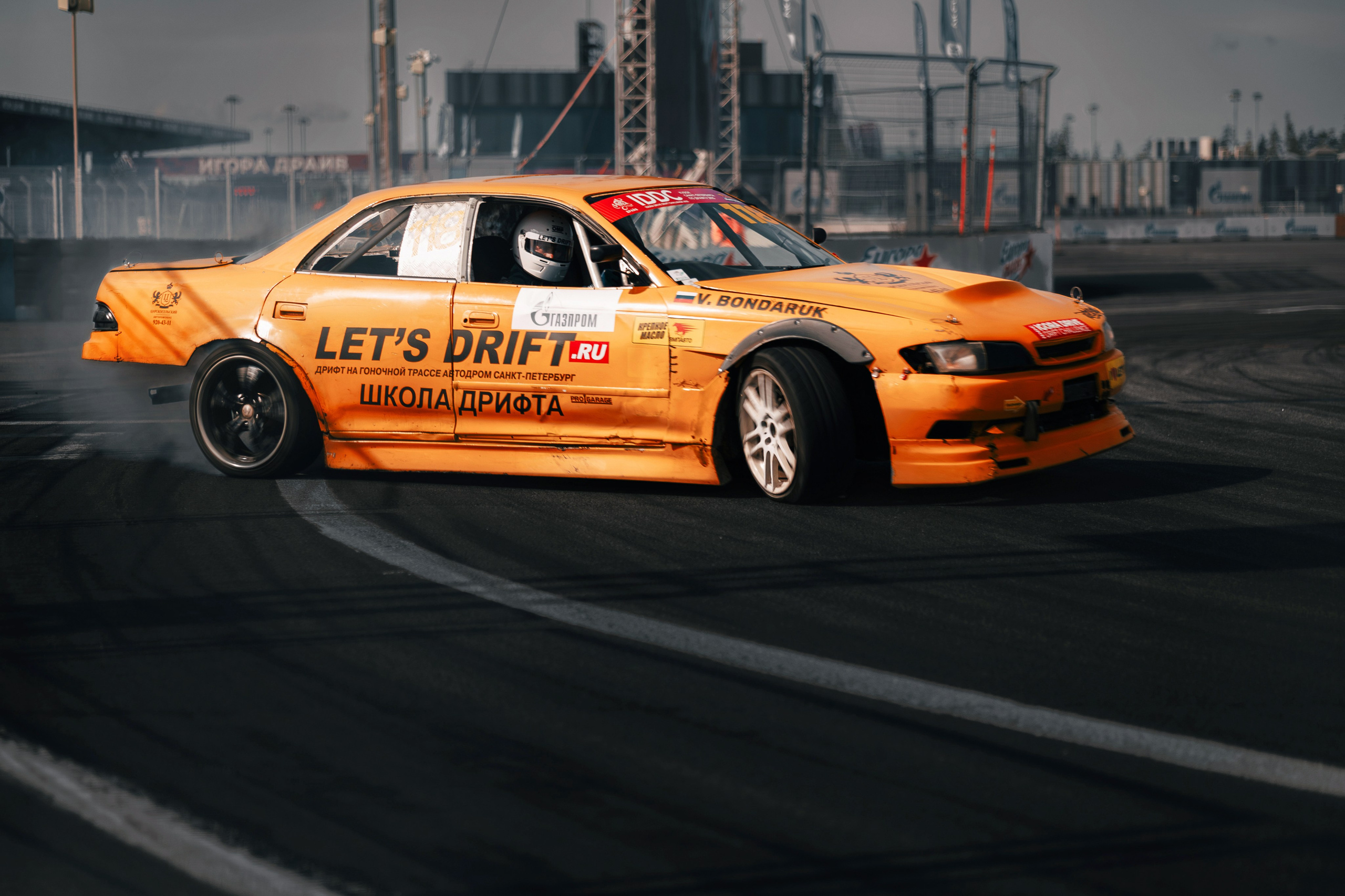 IDDC Этап 2: Бетонный Колизей и блогеры в деле