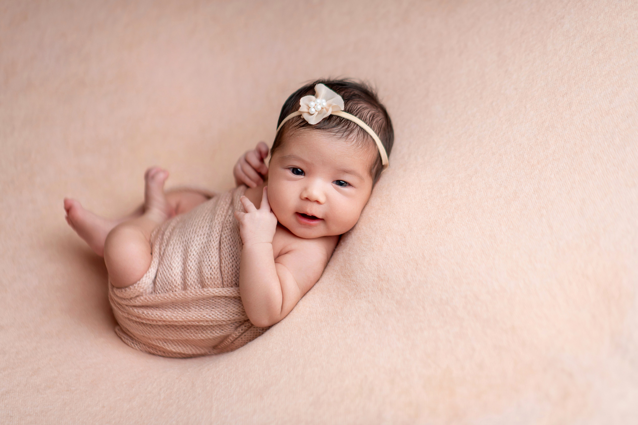 Newborn. Творческая команда Ульяшевы, свадебная и семейная фотография. Кахахста