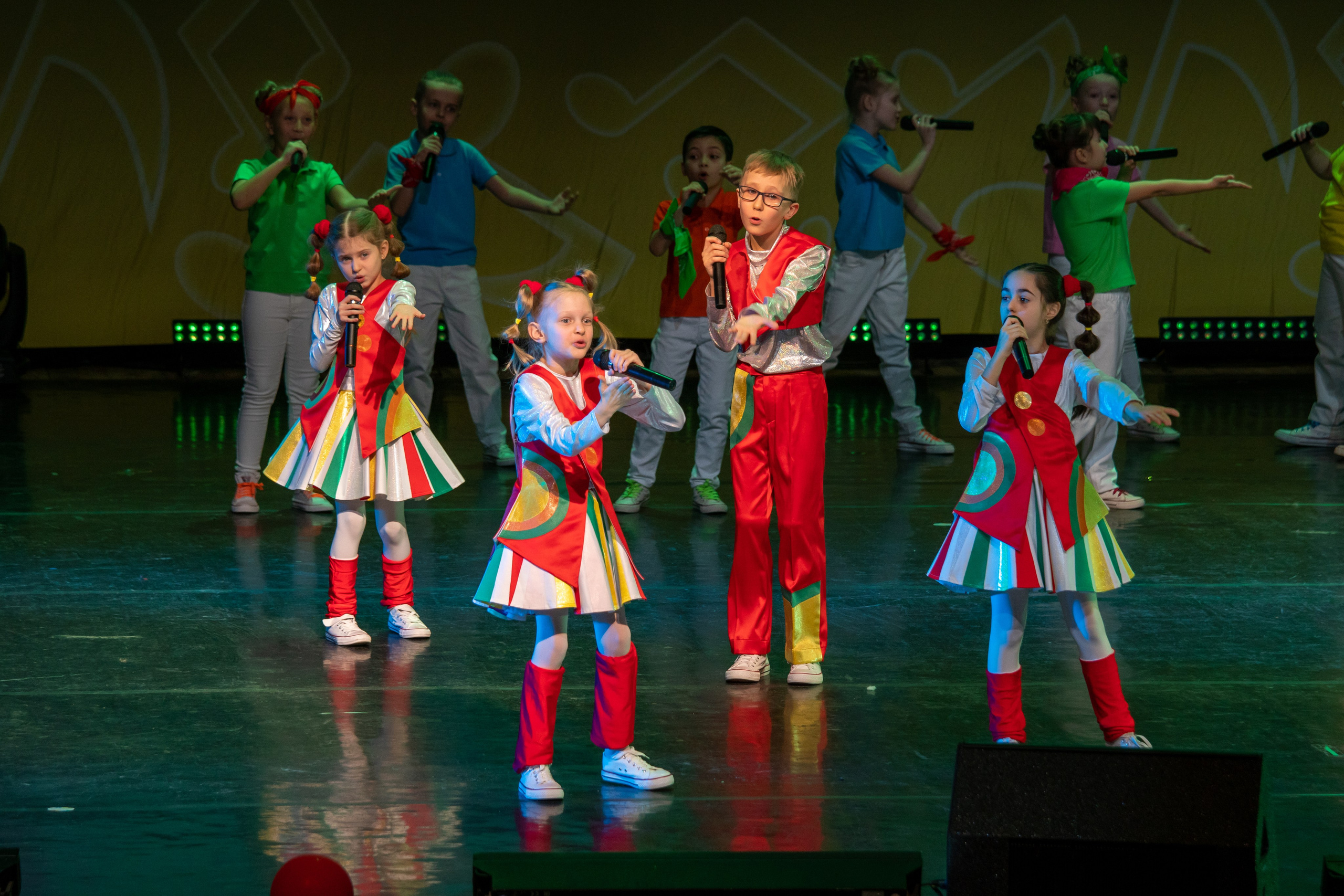 Съёмка концерта для Домисольки, большой концертный зал Космос. «Студия DRONAVT`s» — видеосъёмка и фотография г. Москва