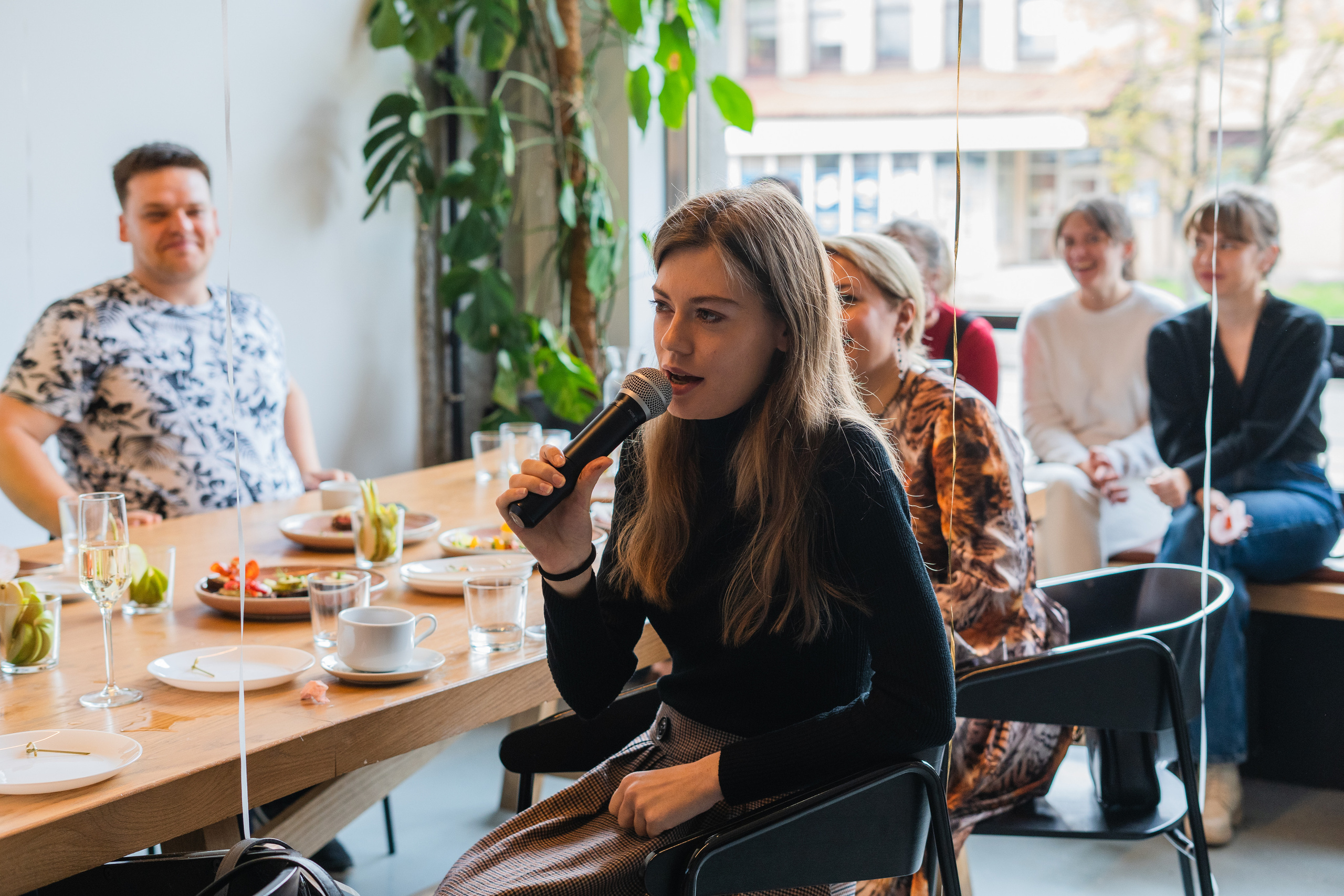 Корпоратив Teach Me English. Портретный фотограф в Москве и Санкт-Петербурге Арина Чех