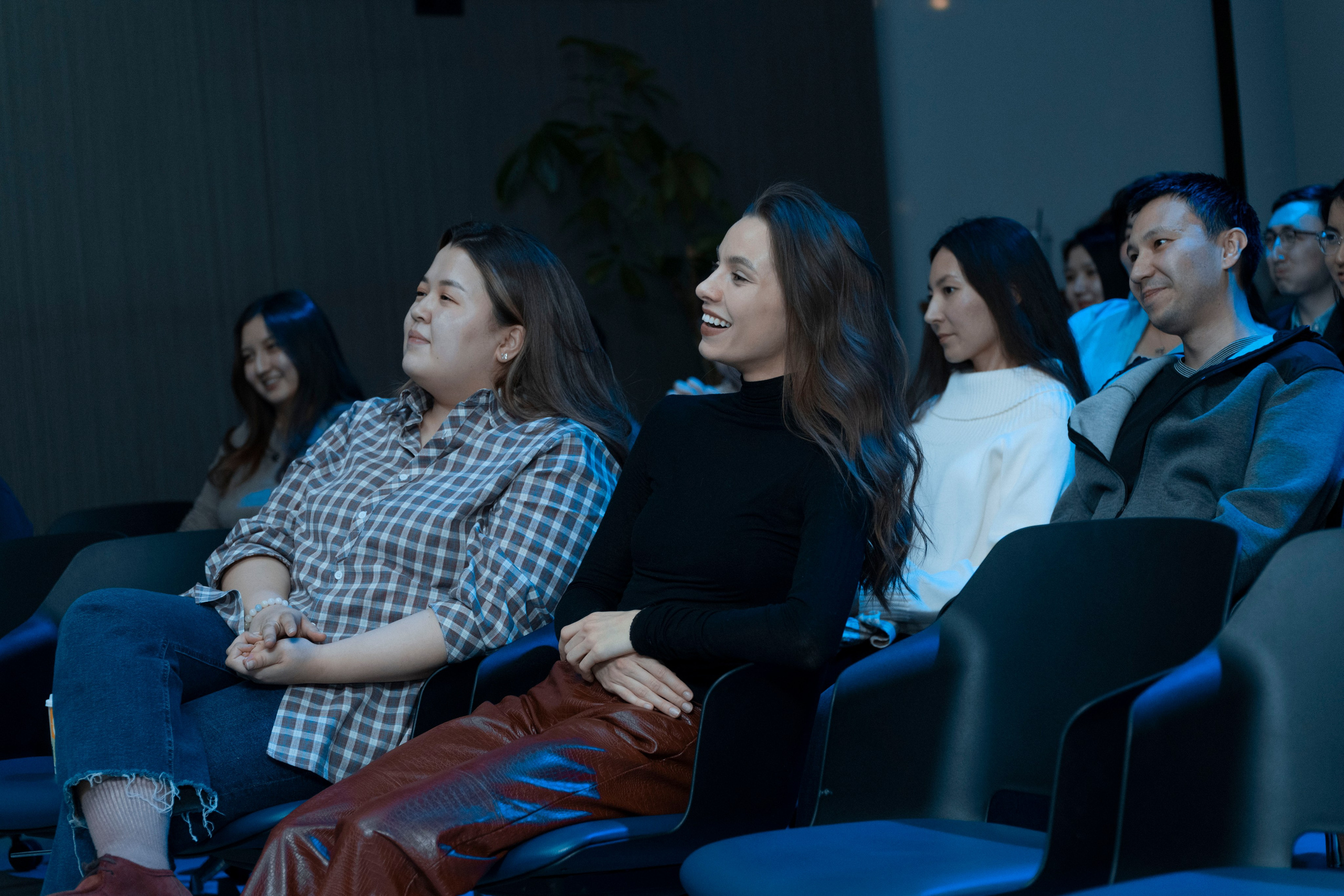 ORTA| STAND UP in ENGLISH. OSPAN ALI photographer