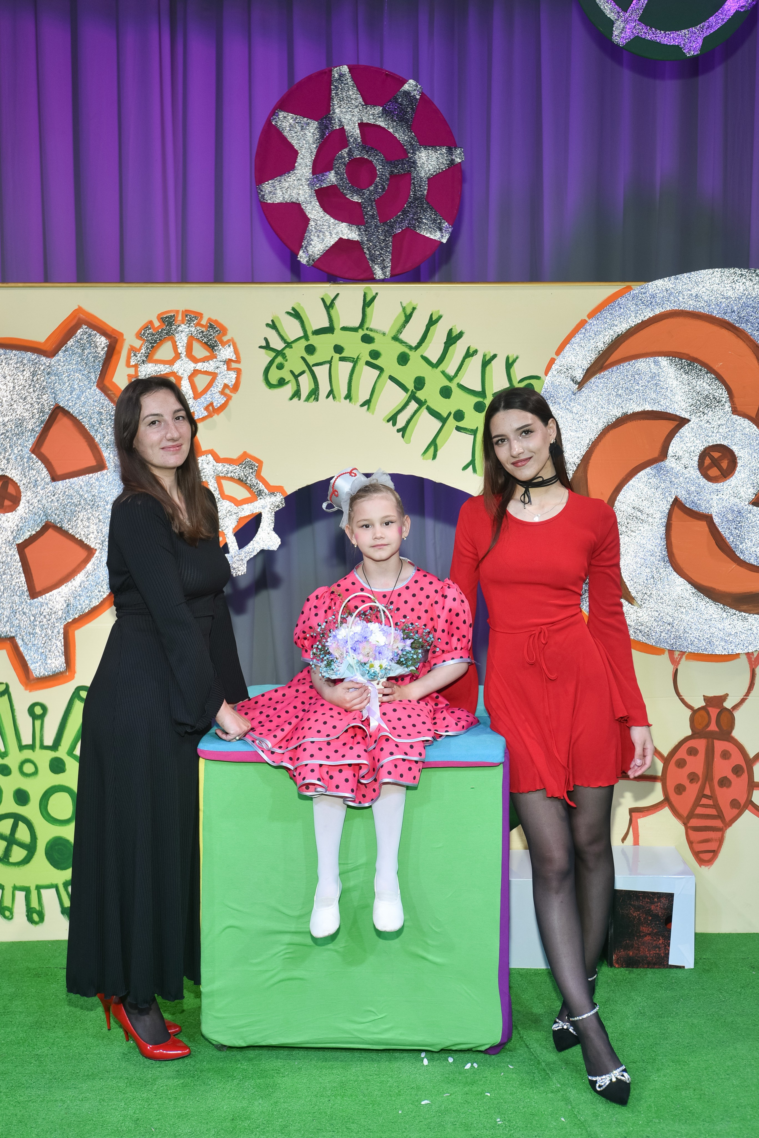 Выпускной 2025, детский центр «Самовар». Фотограф Олег Юршевич Солигорск Минск