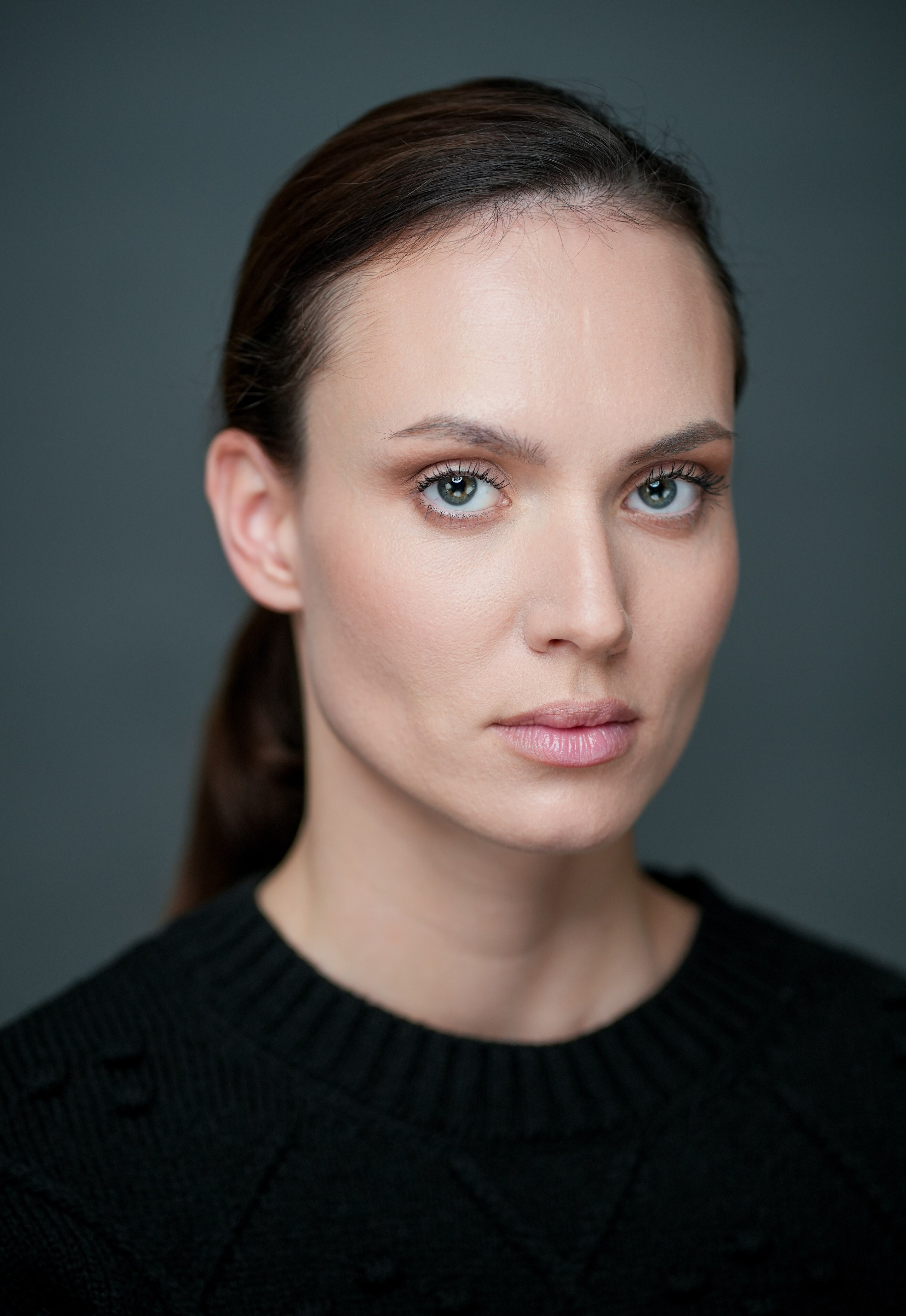 Актриса Саша Сапегина. Портретная съемка в Москве, студийный фотограф Игорь Фомин