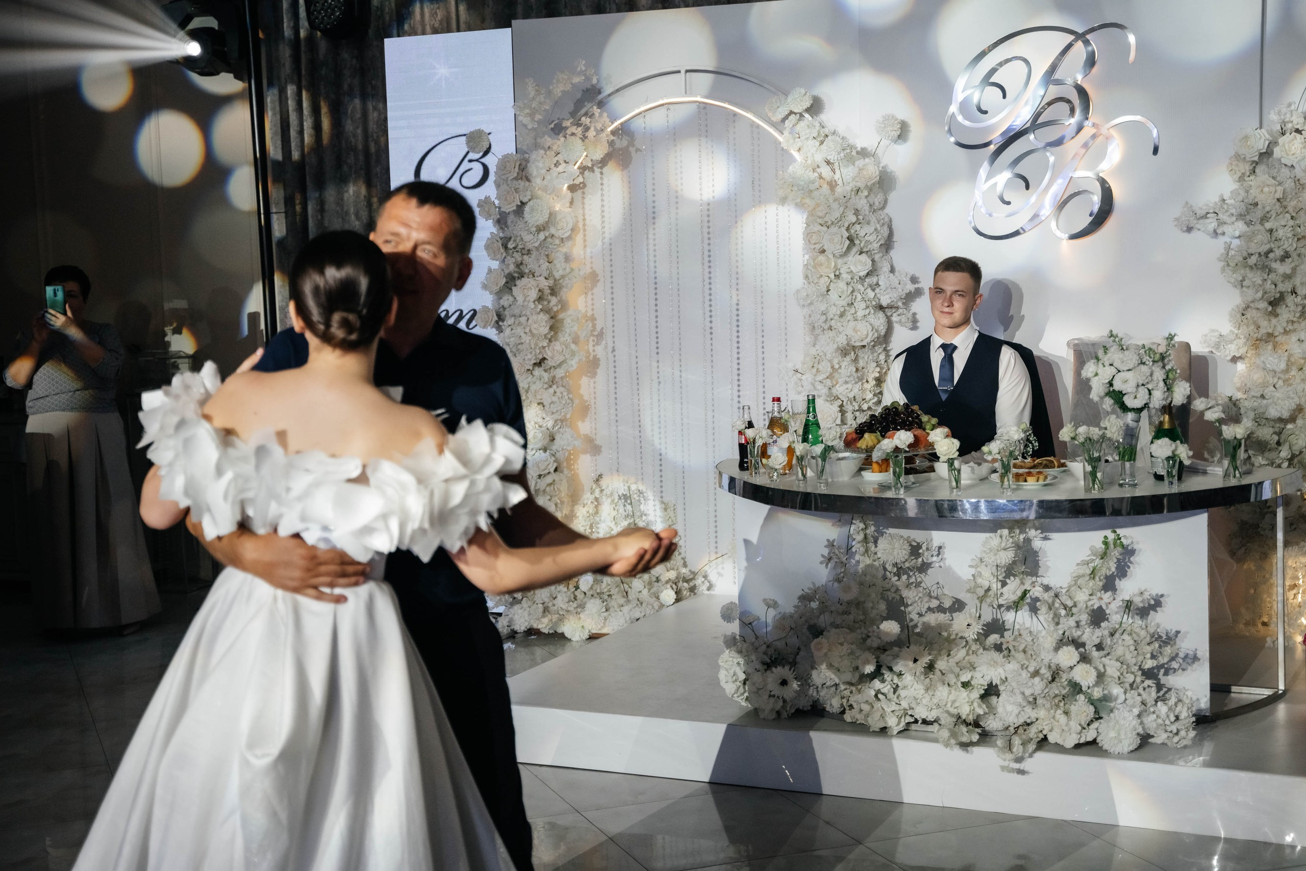 Виктор и Виктория. Свадебный фотограф Владимир Рябков