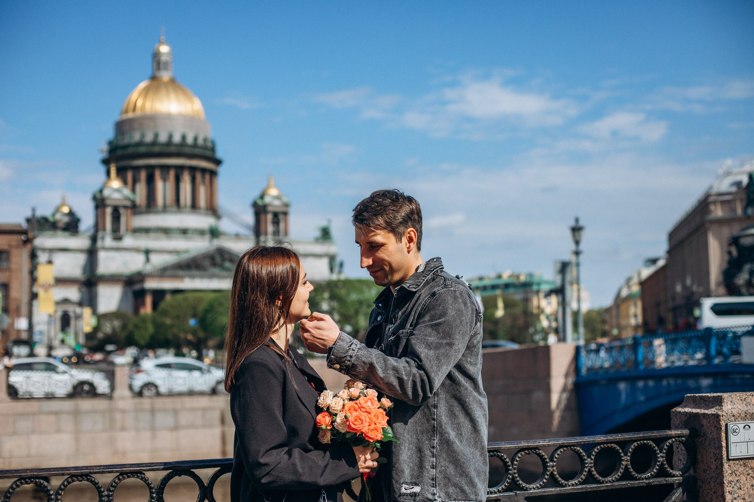 Сергей и Александра в мае. Фотопрогулка в Петербурге. Индивидуальный и семейный фотограф в Санкт-Петербурге
