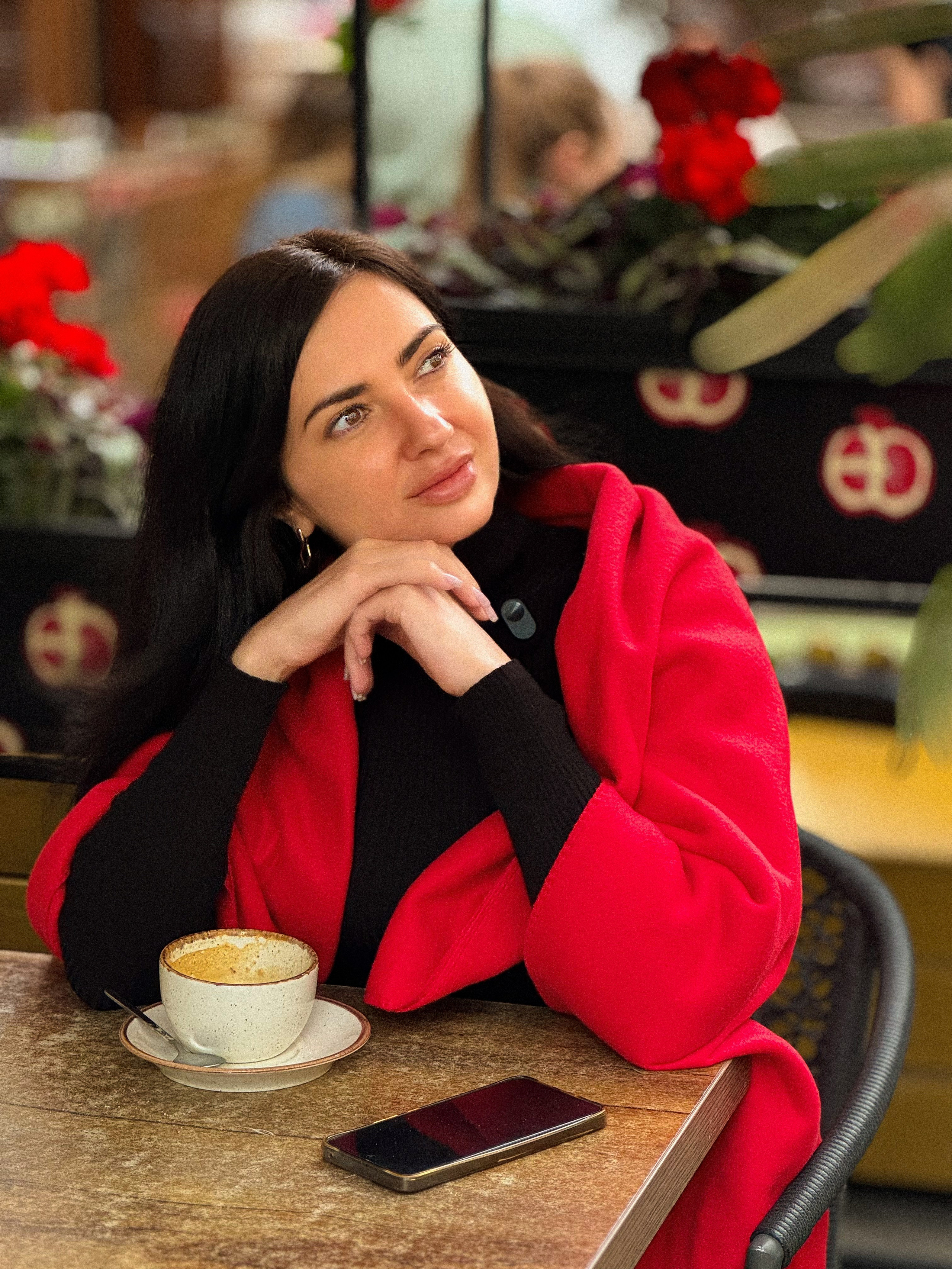 ЕЛЕНА. Мобильный фотограф рилсмейкер в Ростове-на-Дону Пипаш Екатерина