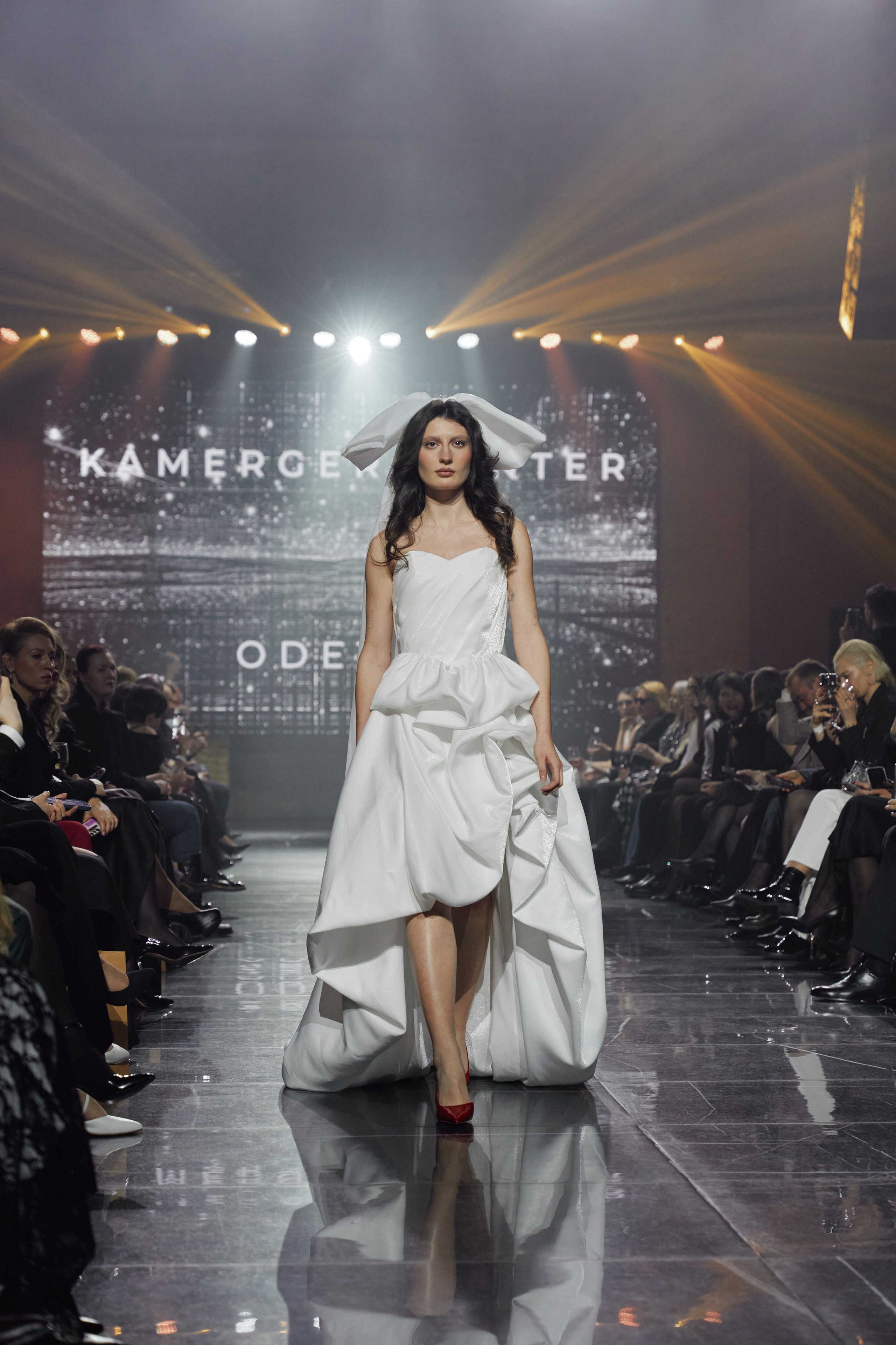 Показ KAMERGER | ODETTA. Свадебный фотограф и видеограф из Санкт-Петербурга Агарков Никита