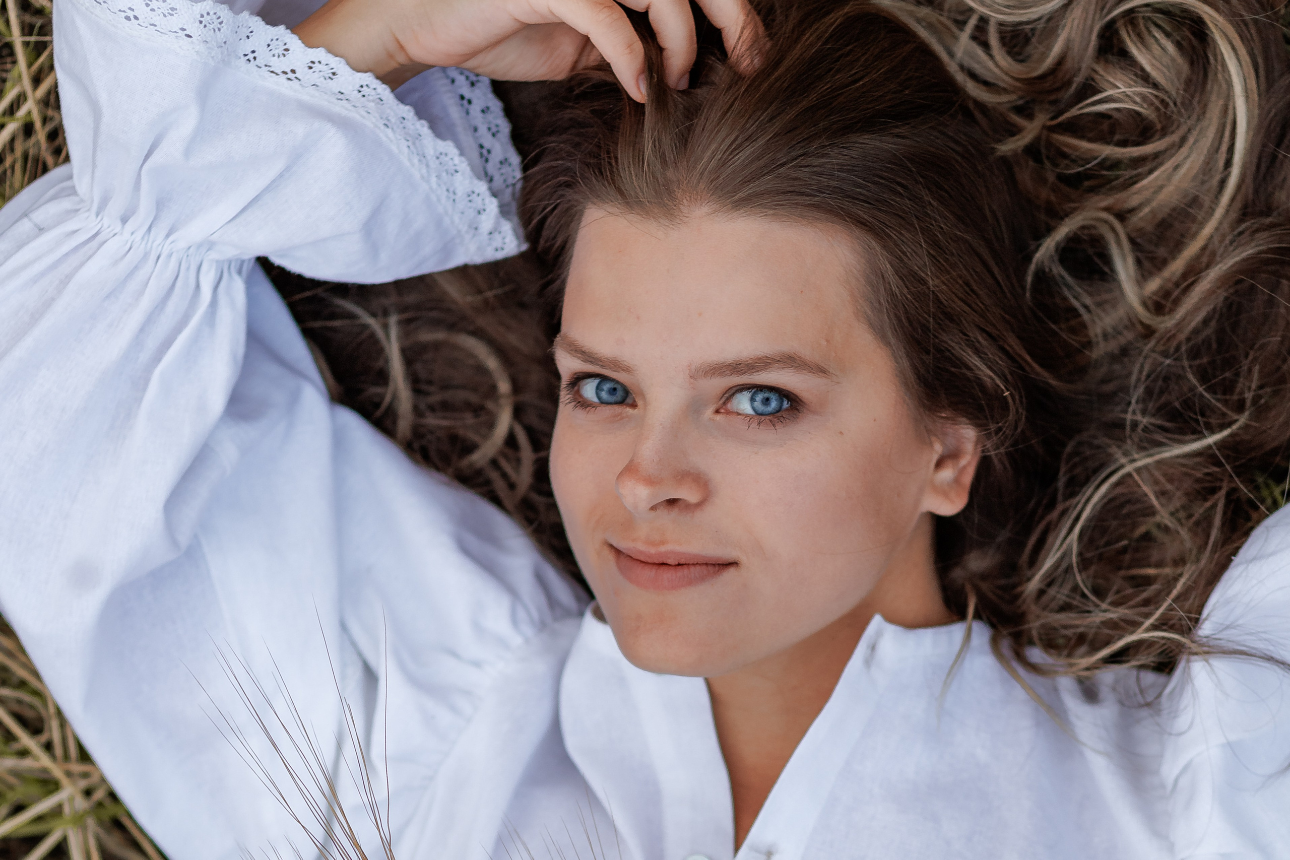 Татьяна в поле. Ирина Мезенцева | Женский и предметный фотограф | г. Омск