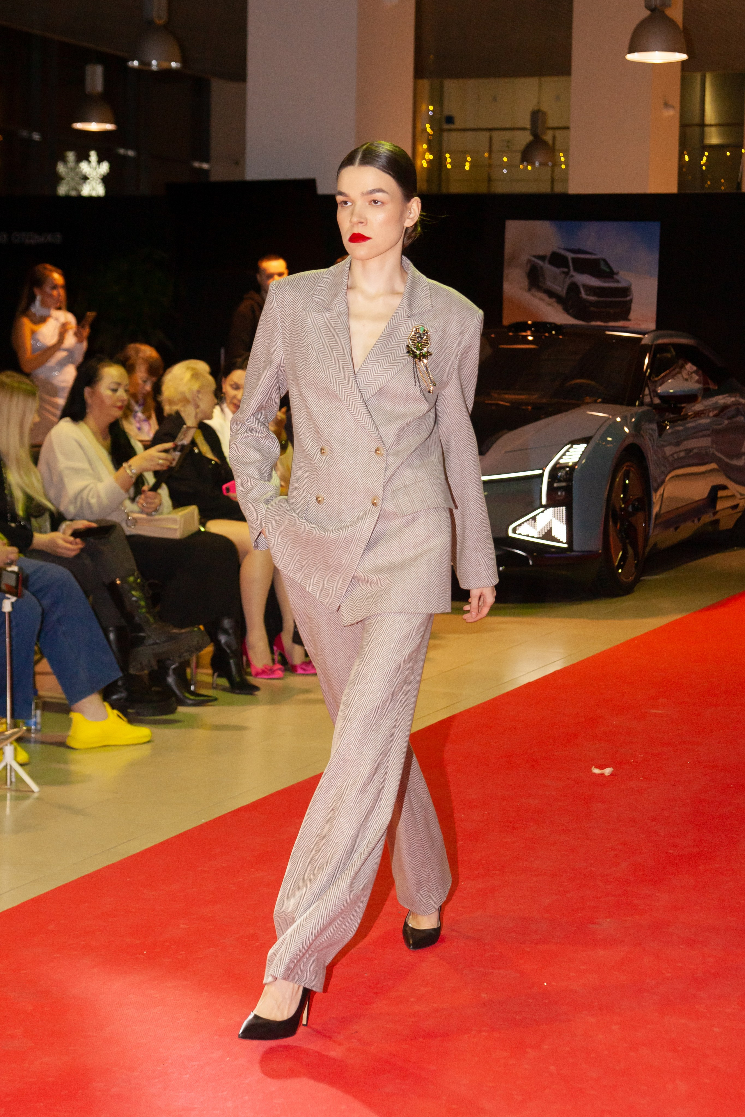 Аллея моды. 22 декабря 2023 г. RRT Пулково. Портретный фотограф в СПб Ирина Маринина