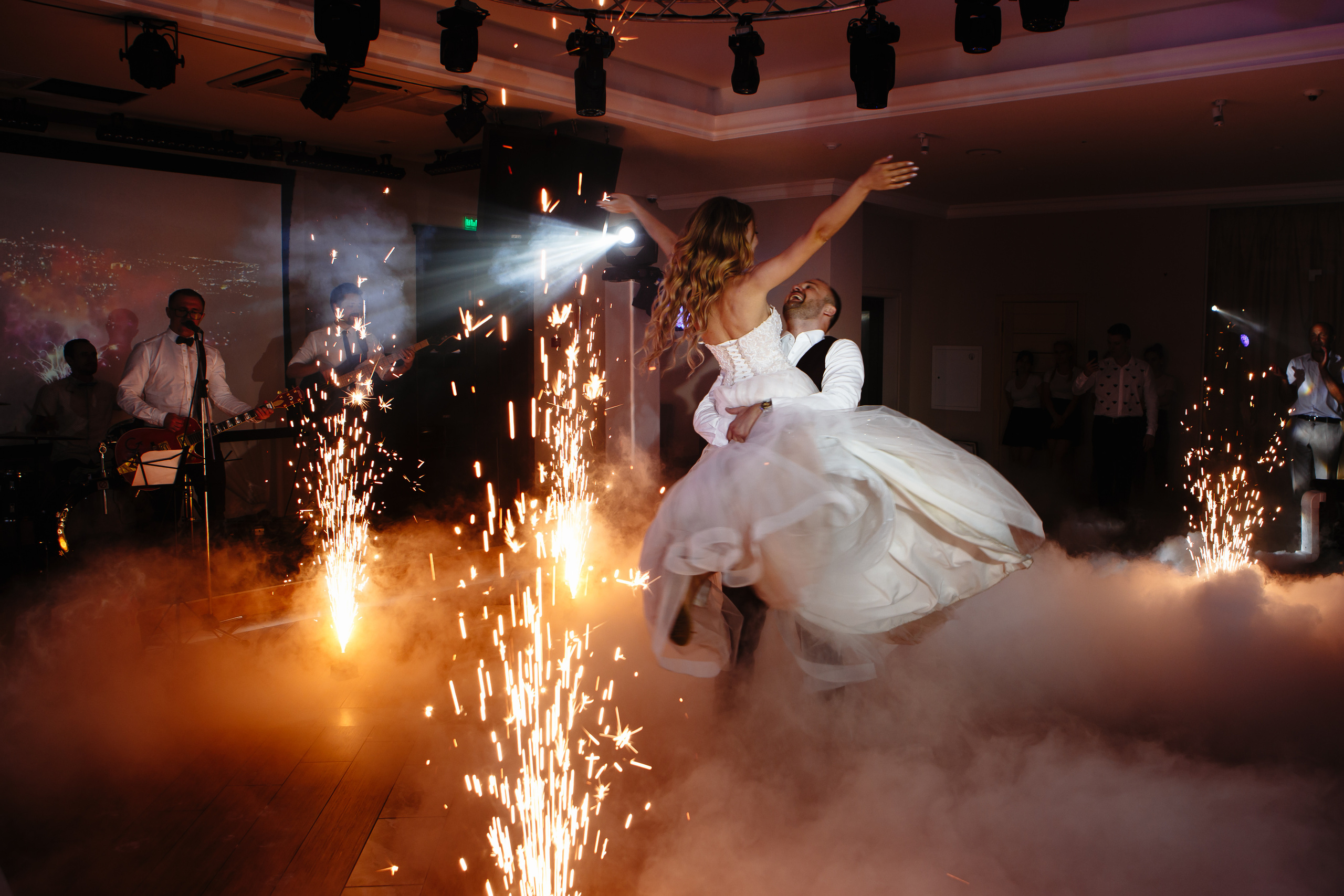 June 2021 | Julia & Dmitriy. Wedding, romantic photo, family holidays. Workshops