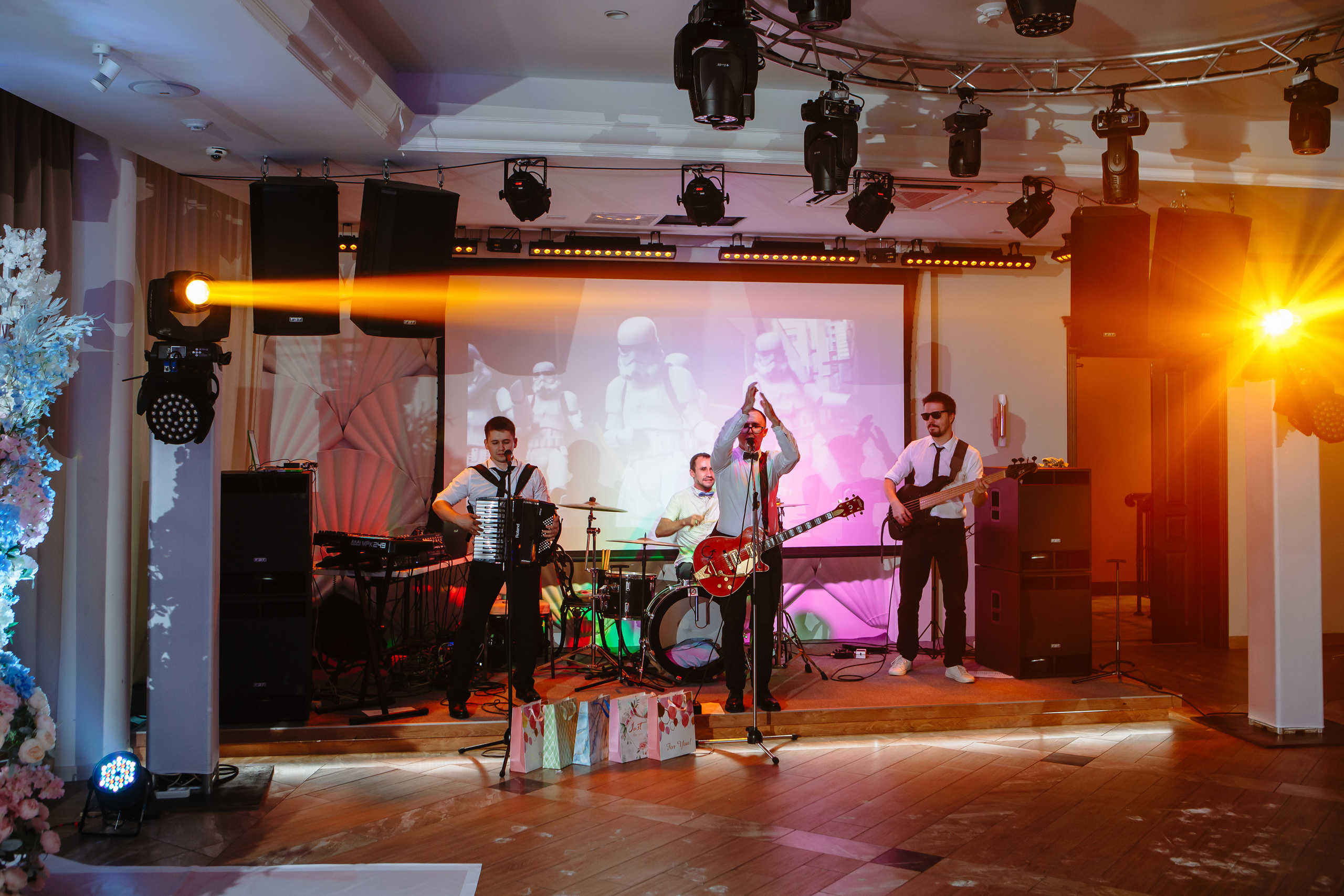 June 2021 | Julia & Dmitriy. Wedding, romantic photo, family holidays. Workshops