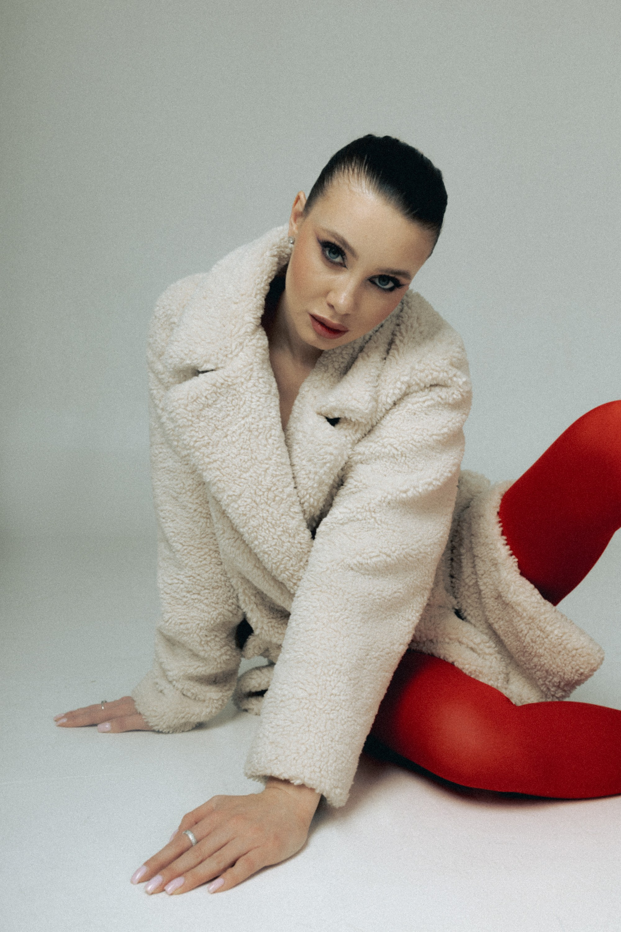 Red. Fashion-фотограф Желеуов Дулат