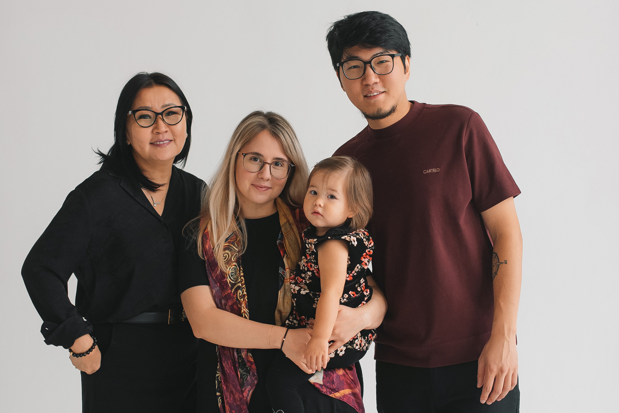 Семейная фотосессия в студии. Семейный и детский фотограф в Обнинске, Калуге, Москве