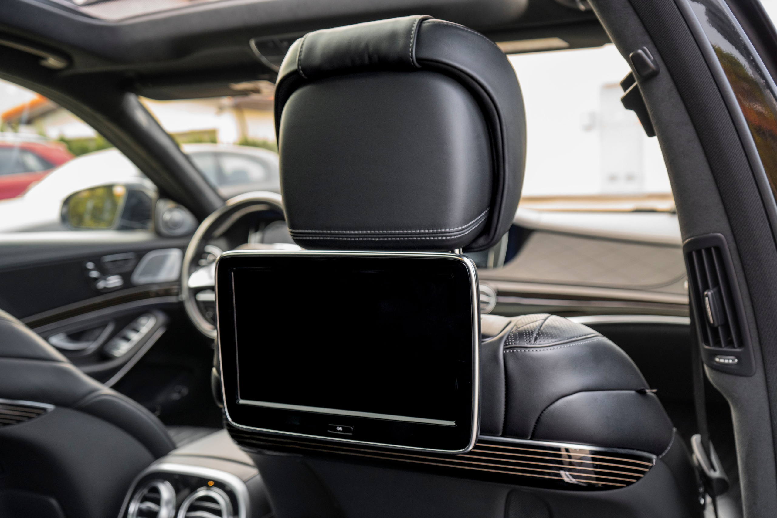 Mercedes S-class (W222)