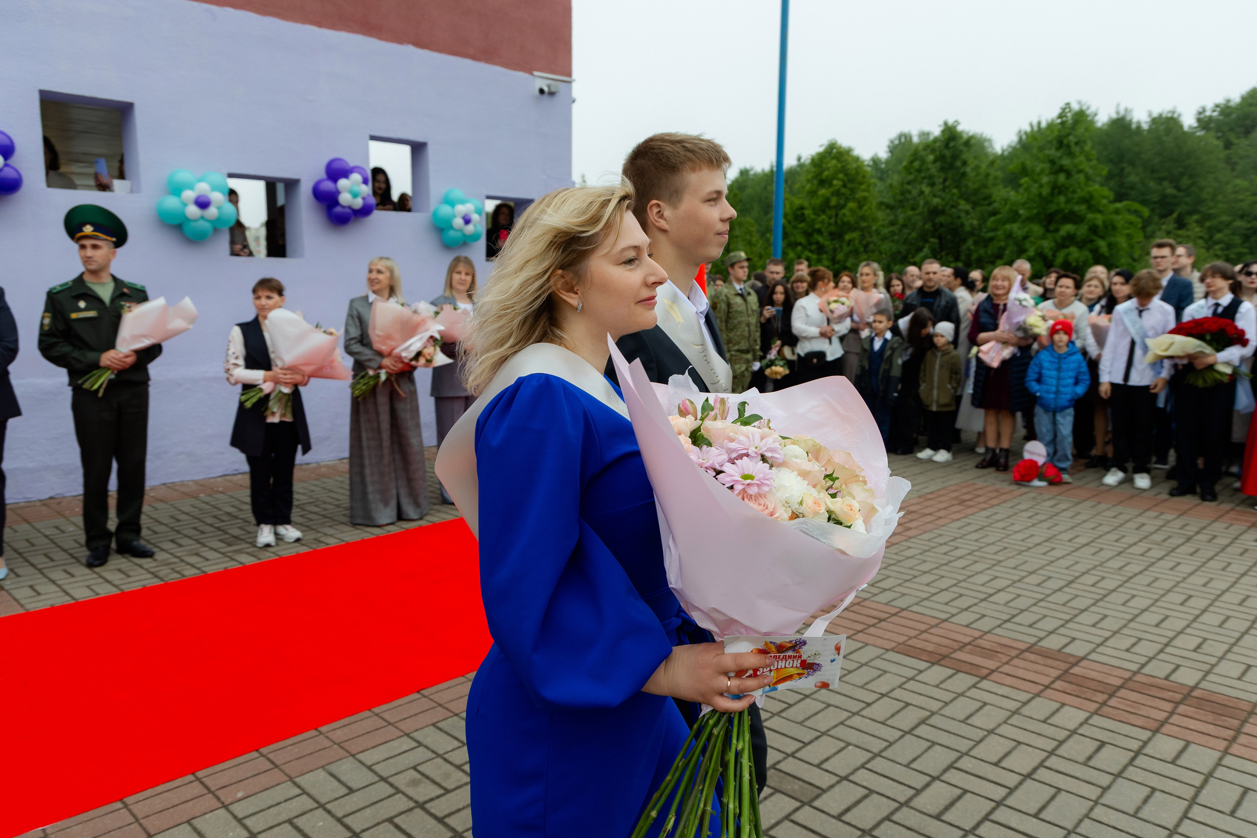 Последний звонок 2025 в Минске. Свадебный фотограф в Минске/Беларуси Сергей Спиридонов