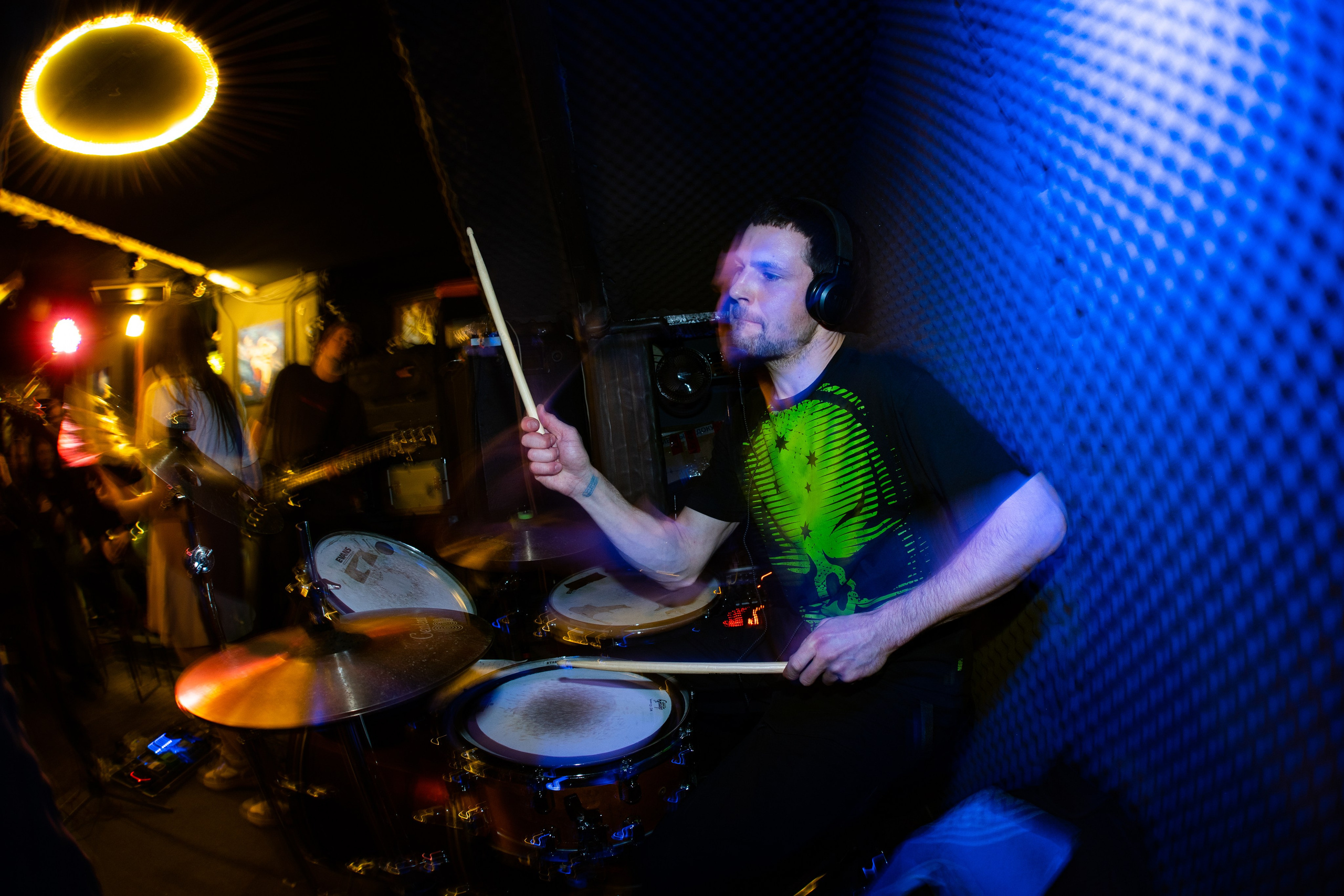 Сатива|Debaser. Концертный и репортажный фотограф в Санкт-Петербурге Слава Пахомов