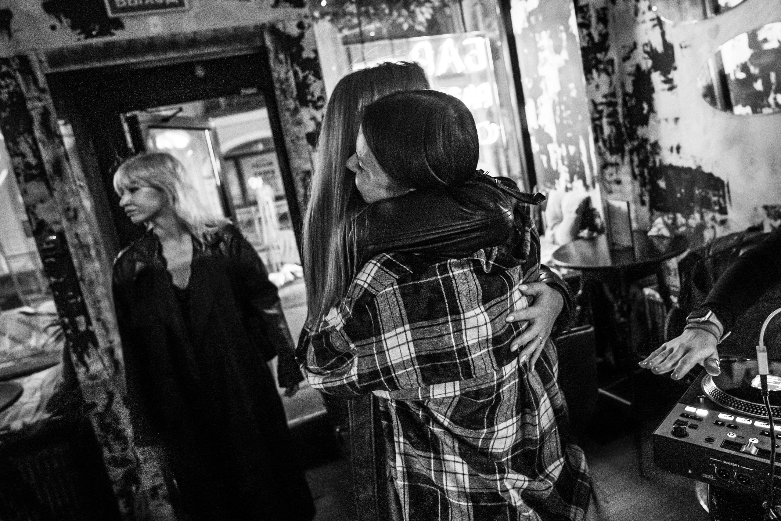 Из Сибири с любовью. Бар разбитых сердец. Концертный и репортажный фотограф в Санкт-Петербурге Слава Пахомов