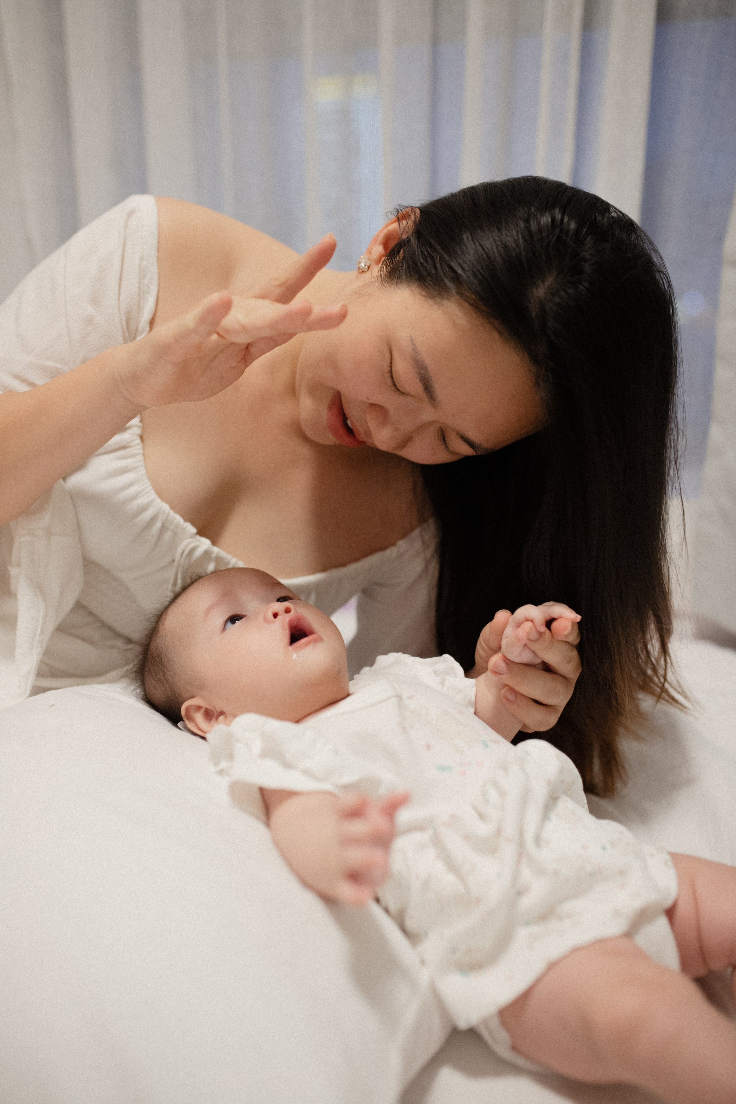 Лариса и Виктория. Главная