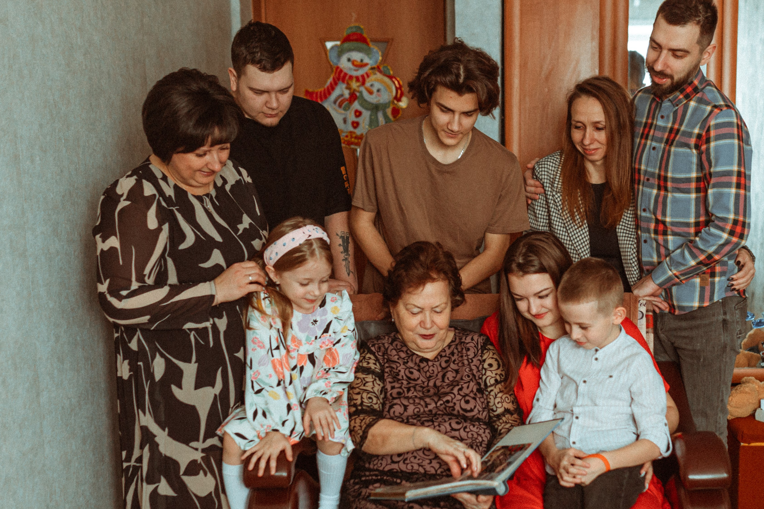 Марина с семьей. Семейный фотограф lifestyle в Новосибирске Елена Шпилевая