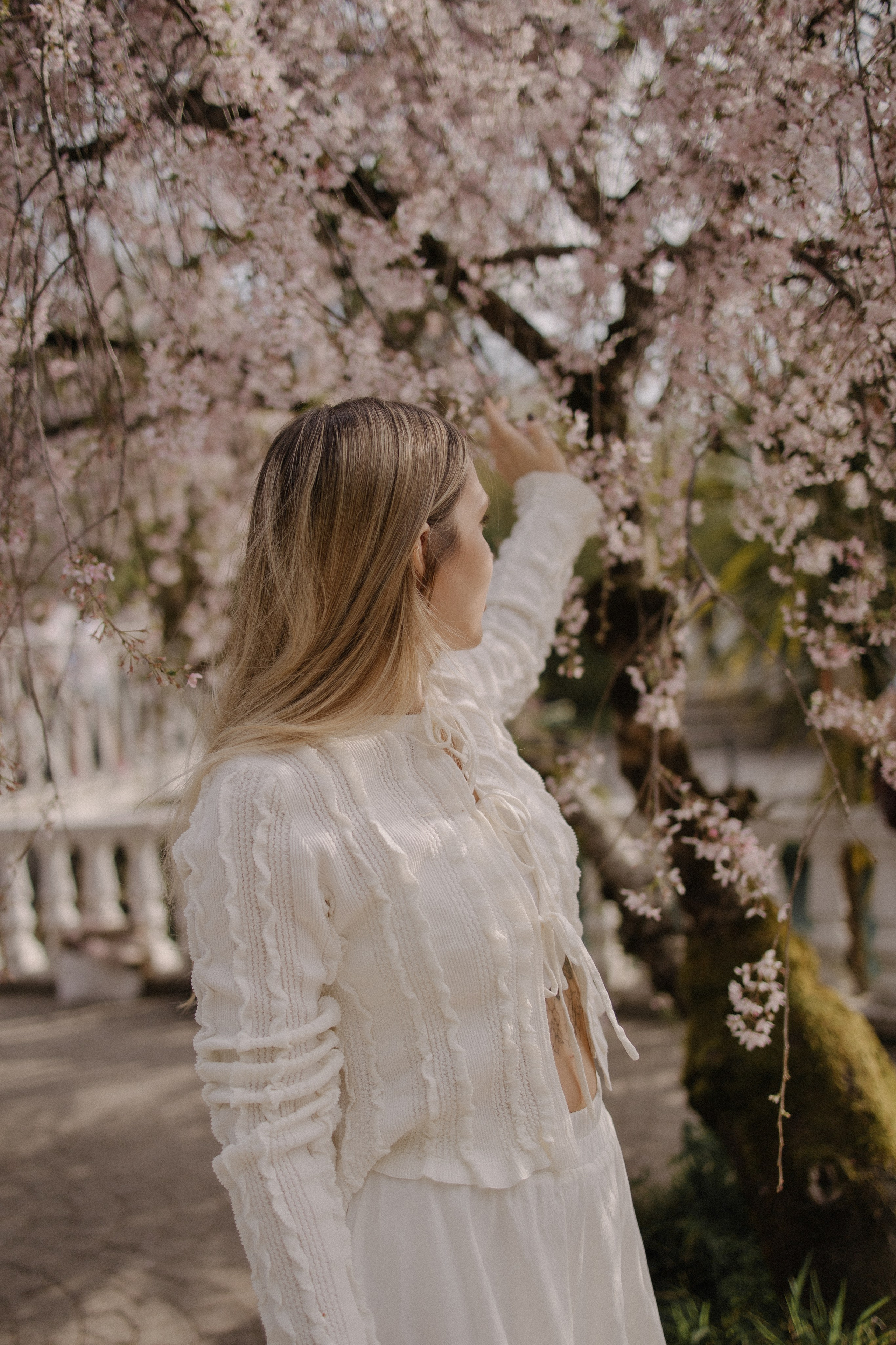 Света в сакуре. Фотограф Сочи Адлер Сириус Красная поляна Олеся Минив