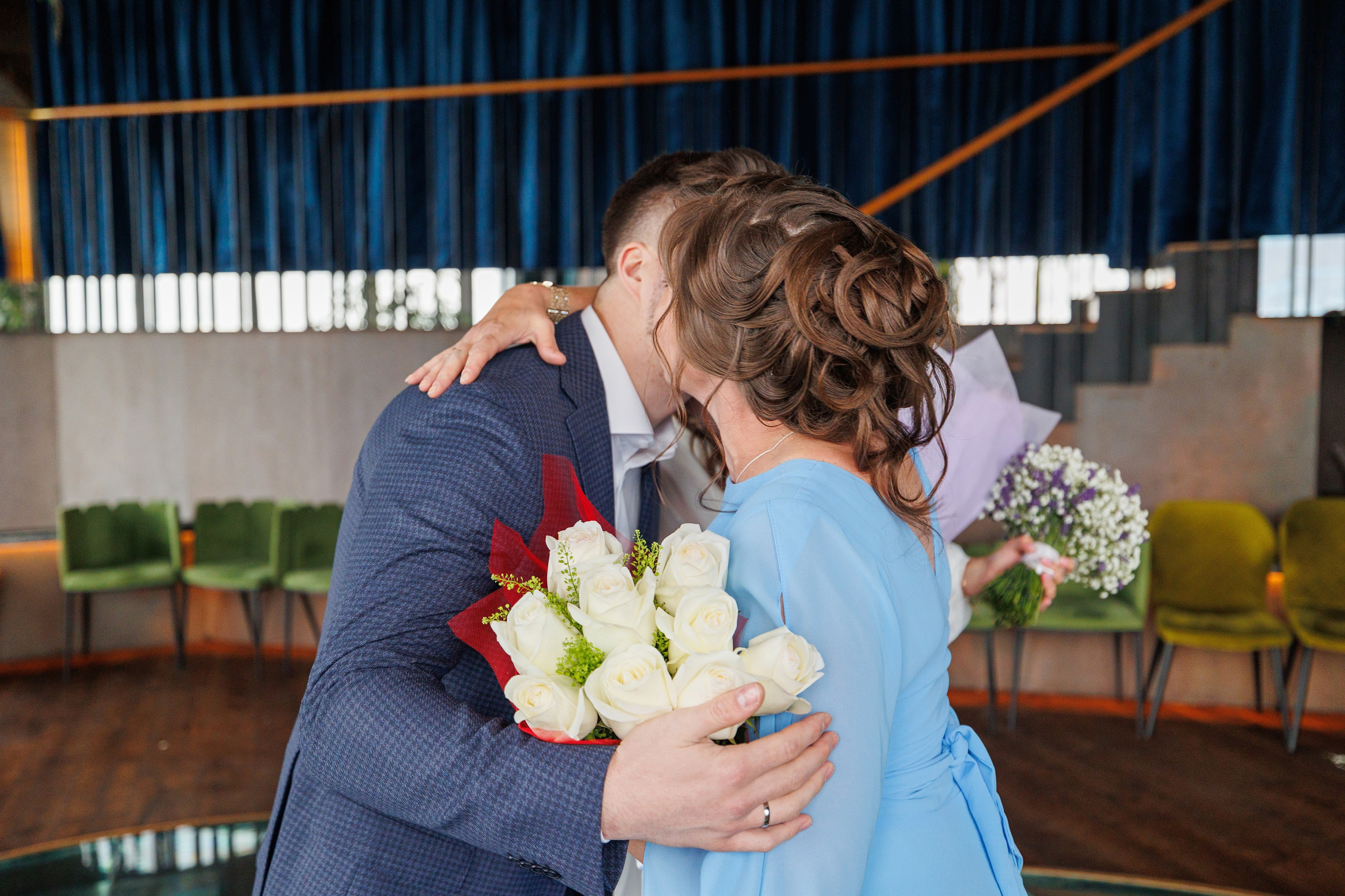 Фотограф на регистрацию в ЗАГС Москва Сити Birds Башня ОКО. Примеры фото, отзывы молодоженов и заявка на регистрацию через официальный сайт.