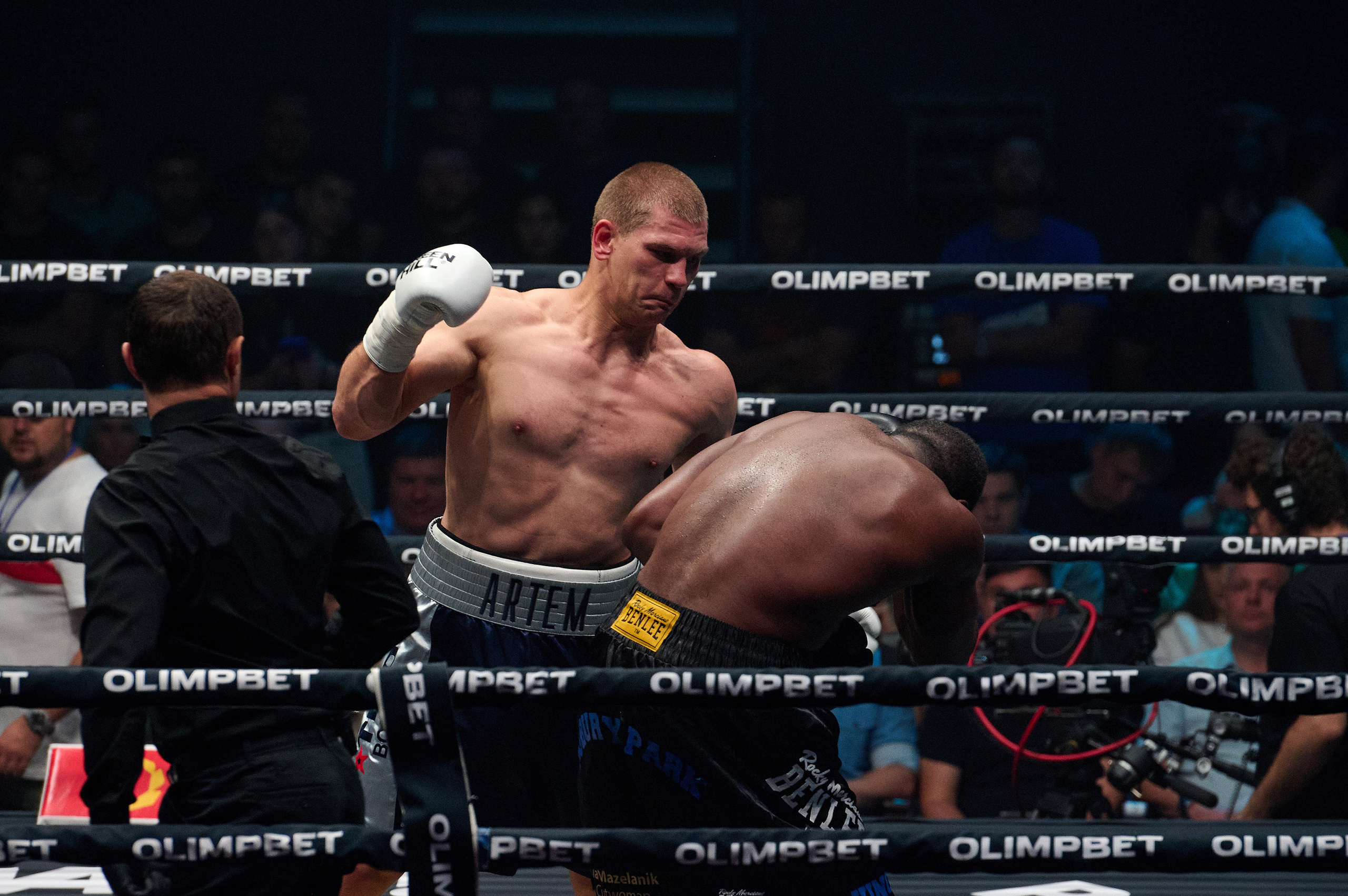 Бокс на Волге. Кевин Блю Джонсон vs Артем Сусленков