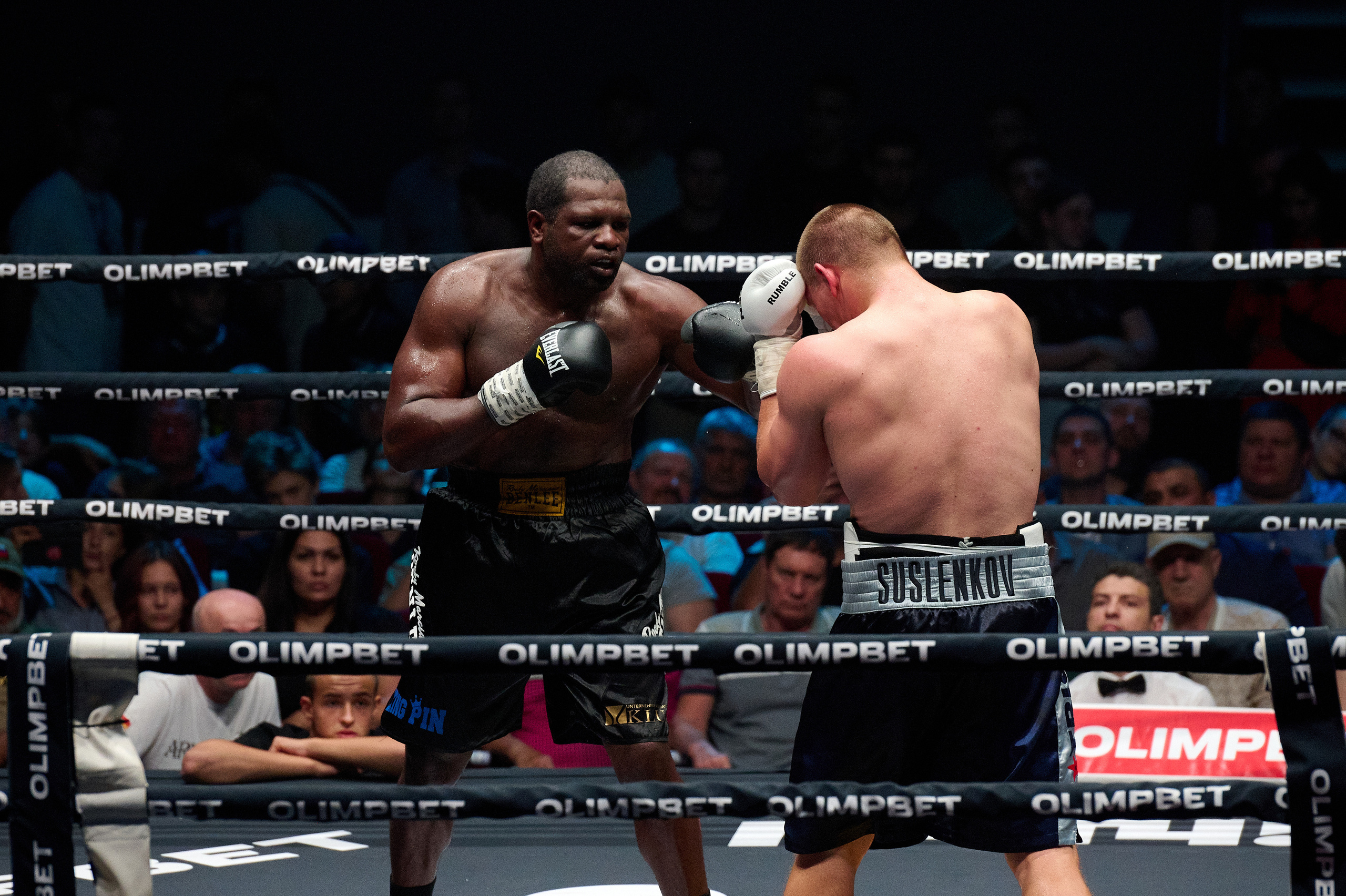 Бокс на Волге. Кевин Блю Джонсон vs Артем Сусленков