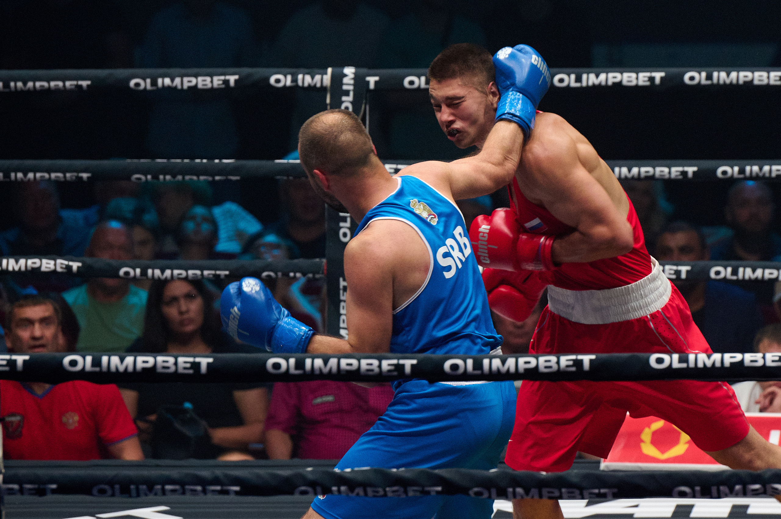 спортивный фотограф Андрей Богатов Сызрань. Бокс на Волге