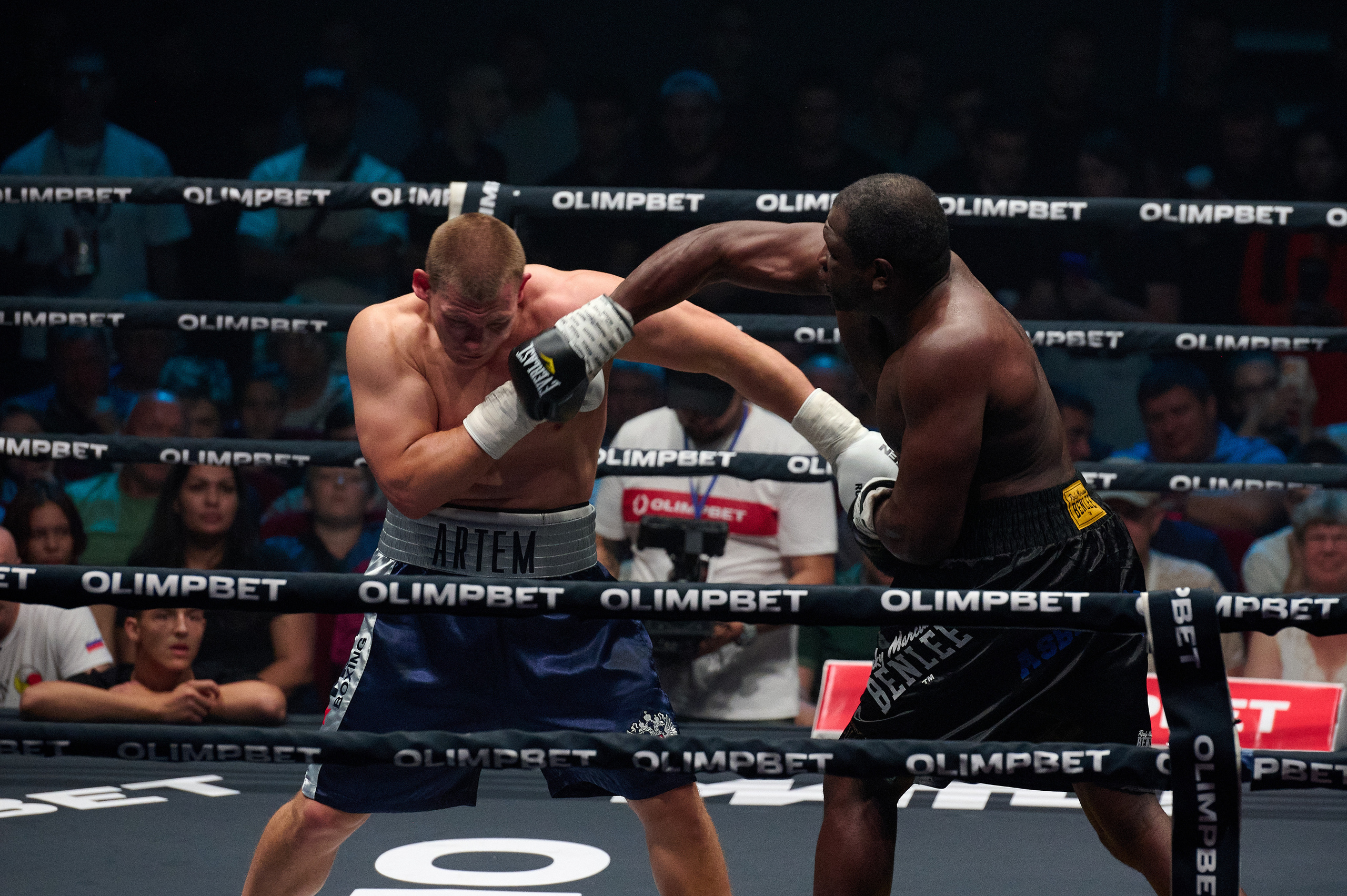 Кевин Блю Джонсон vs Артем Сусленков