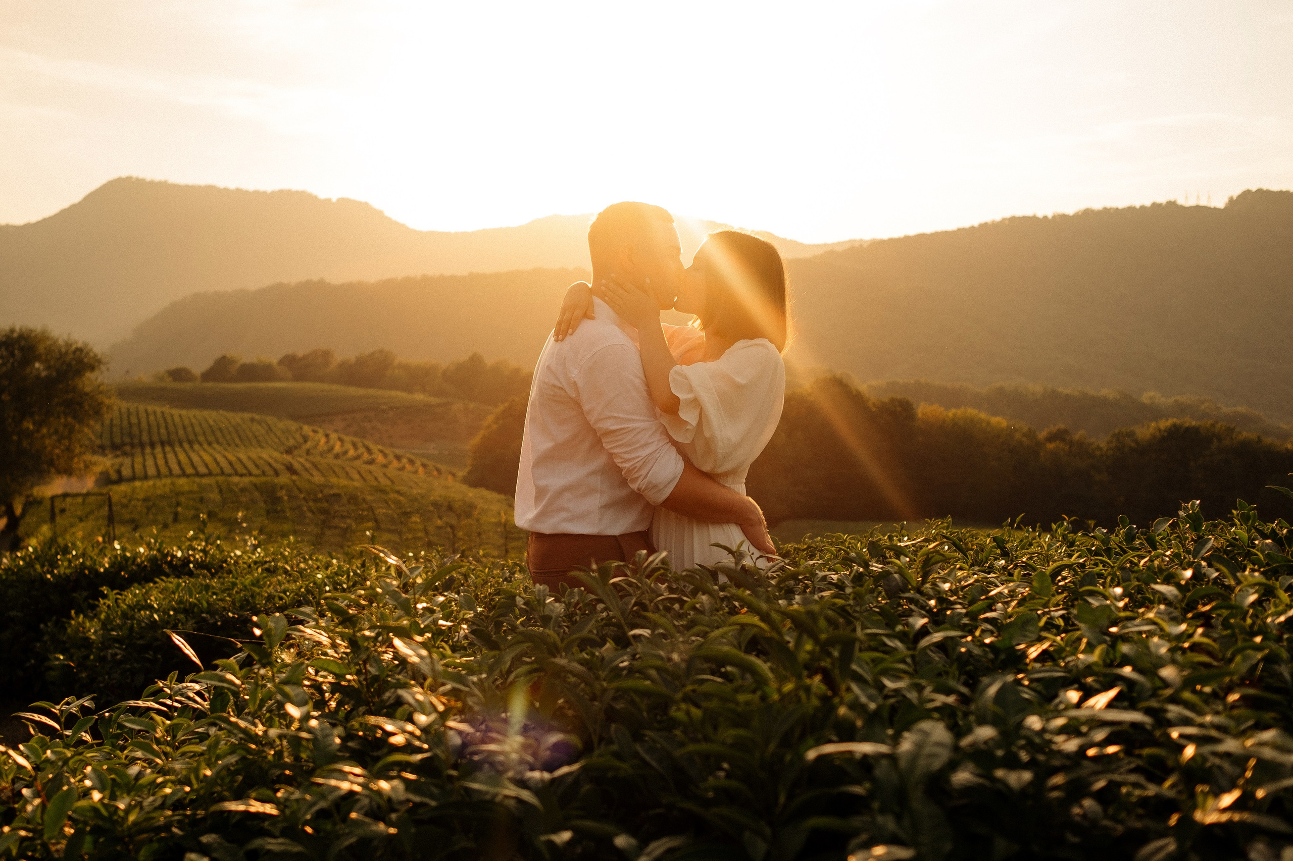 Фотосессии love story для двоих в Сочи, Сириусе и на Красной поляне. Семейный, свадебный фотограф Сочи, Адлер, Красная поляна