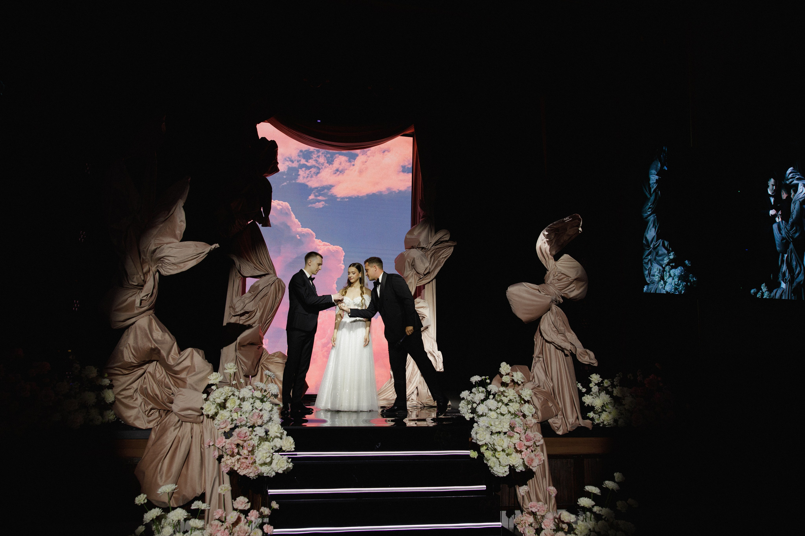 Igor & Ulyana. Photographer — Regina Sal’manova. Uray