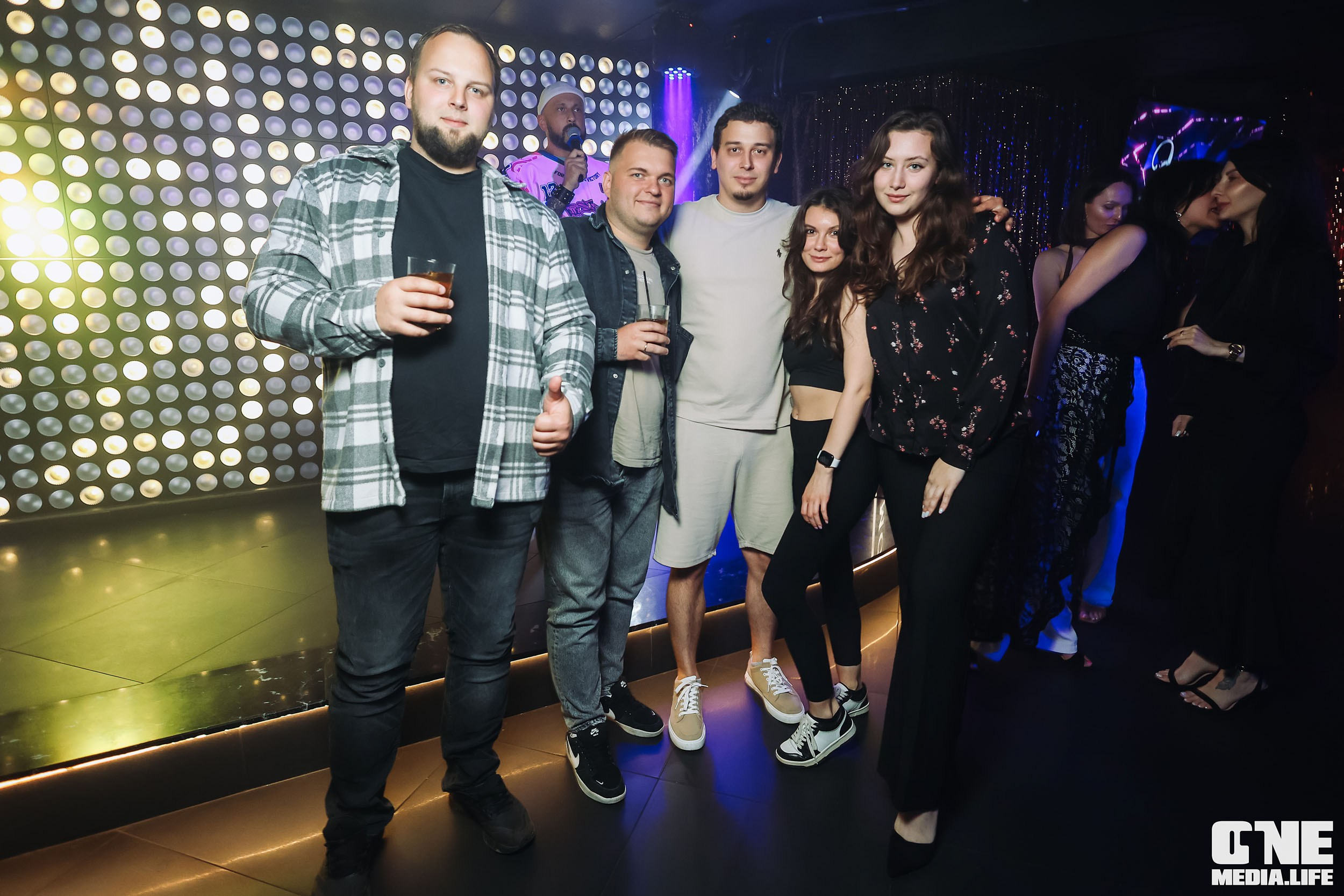 Фоторепортаж из караоке-клуба Эйфория. One Media Life: фоторепортажи, фотоотчеты с мероприятий и заведений