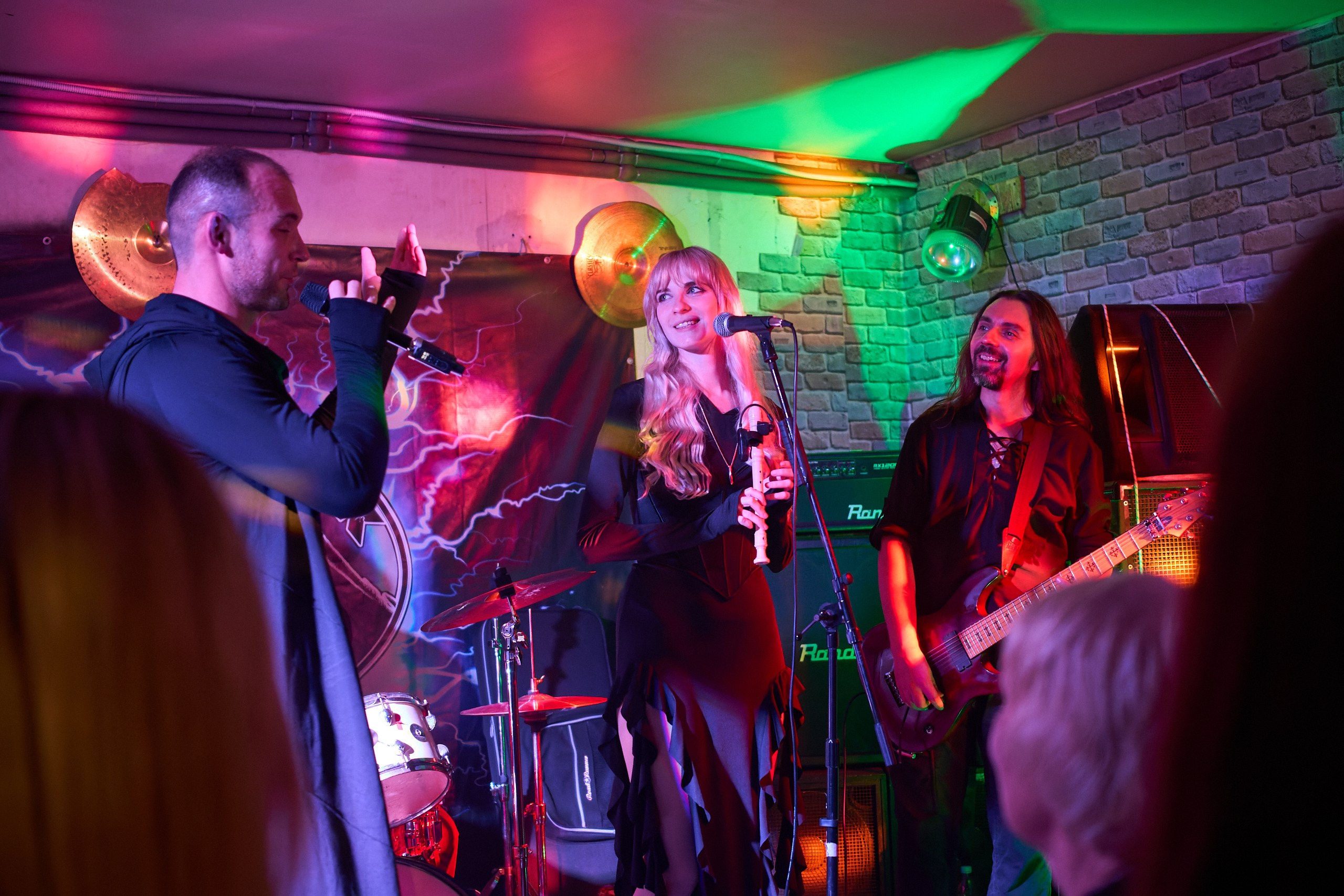 Концерт Фаворит/Омут/Альвхейм в Мичуринске (18.10.2025). Фотографирует красивое Денис Горностаев