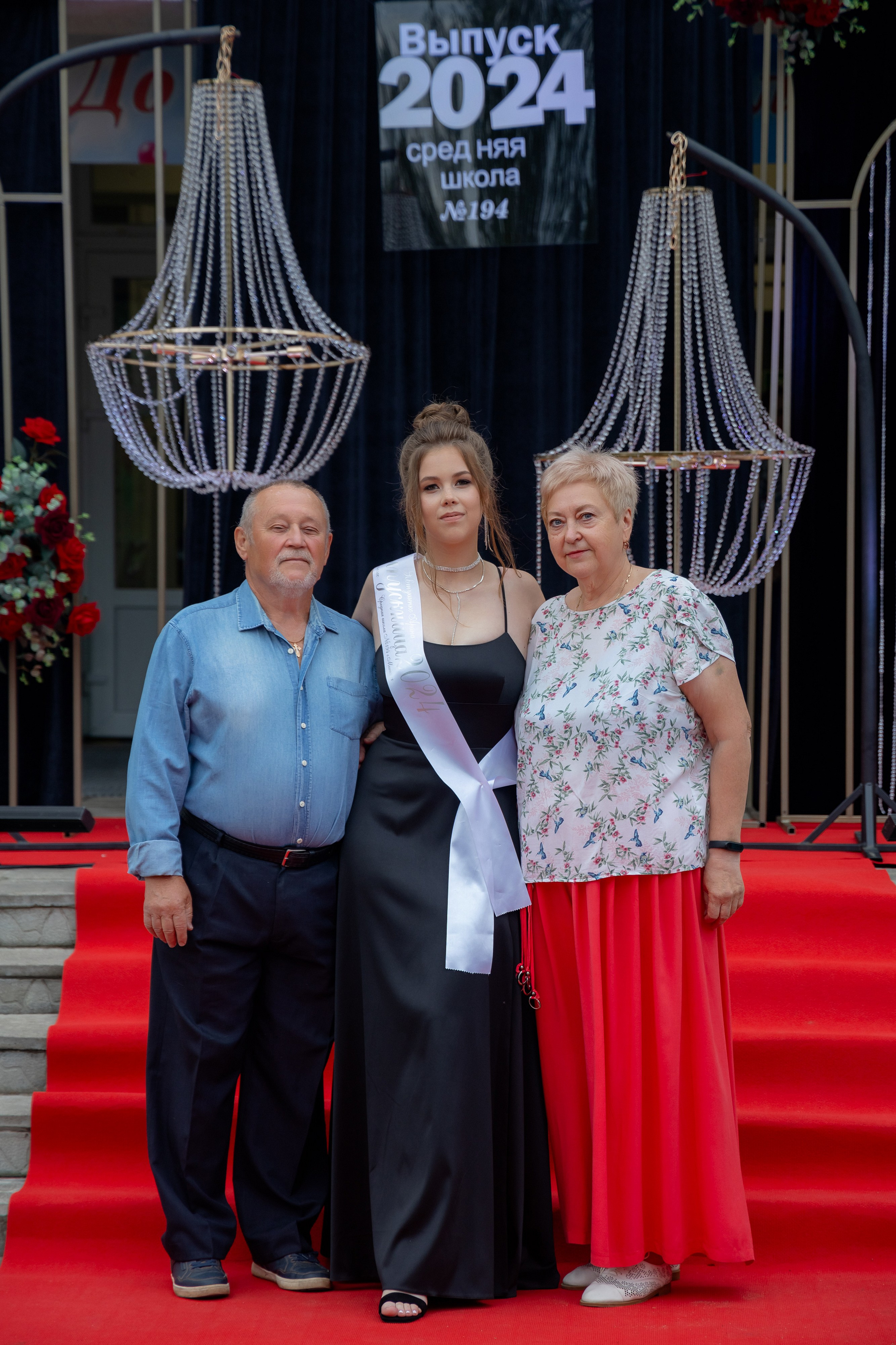 Школьный выпускной 2024 год в Соколе (Минск). Свадебный фотограф в Минске/Беларуси Сергей Спиридонов