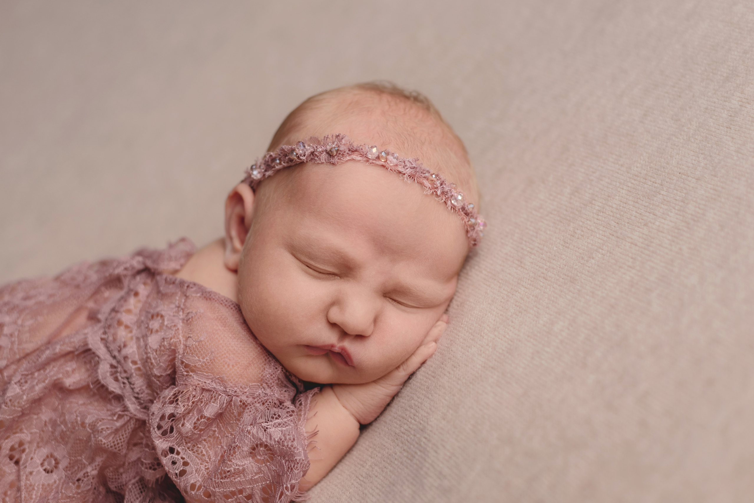 Новорожденные. Фотограф новорожденных в Актобе Екатерина Узингер